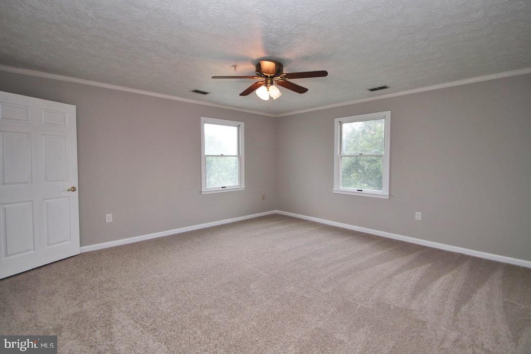 1282-A12 OX RD, WOODSTOCK, Virginia 22664, 2 Bedrooms Bedrooms, ,2 BathroomsBathrooms,Residential,For sale,1282-A12 OX RD,VASH2011442 MLS # VASH2011442