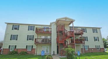 1282-A12 OX RD, WOODSTOCK, Virginia 22664, 2 Bedrooms Bedrooms, ,2 BathroomsBathrooms,Residential,For sale,1282-A12 OX RD,VASH2011442 MLS # VASH2011442