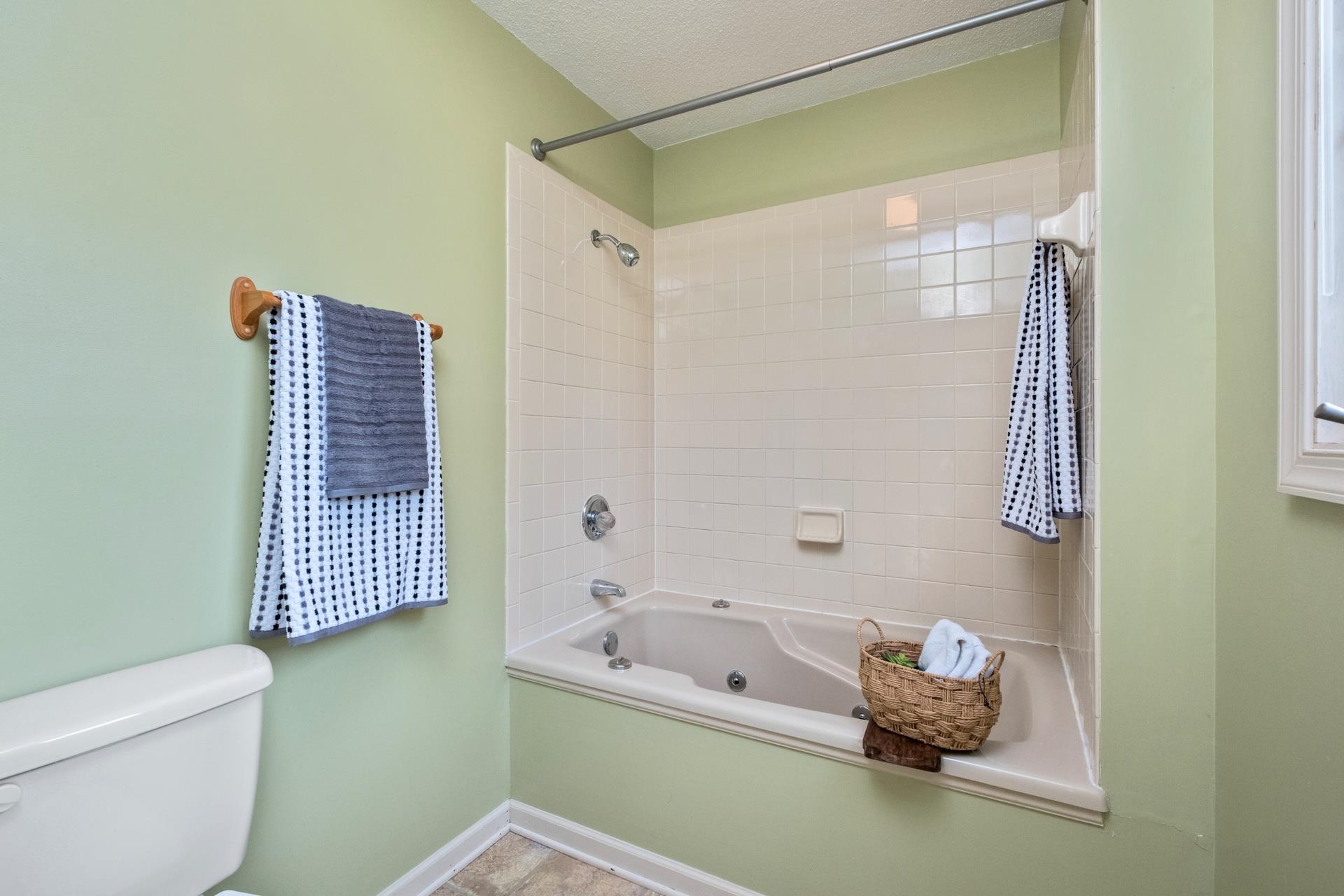 32 SPRING CT, WAYNESBORO, Virginia 22980, 3 Bedrooms Bedrooms, ,2 BathroomsBathrooms,Residential,32 SPRING CT,666344 MLS # 666344