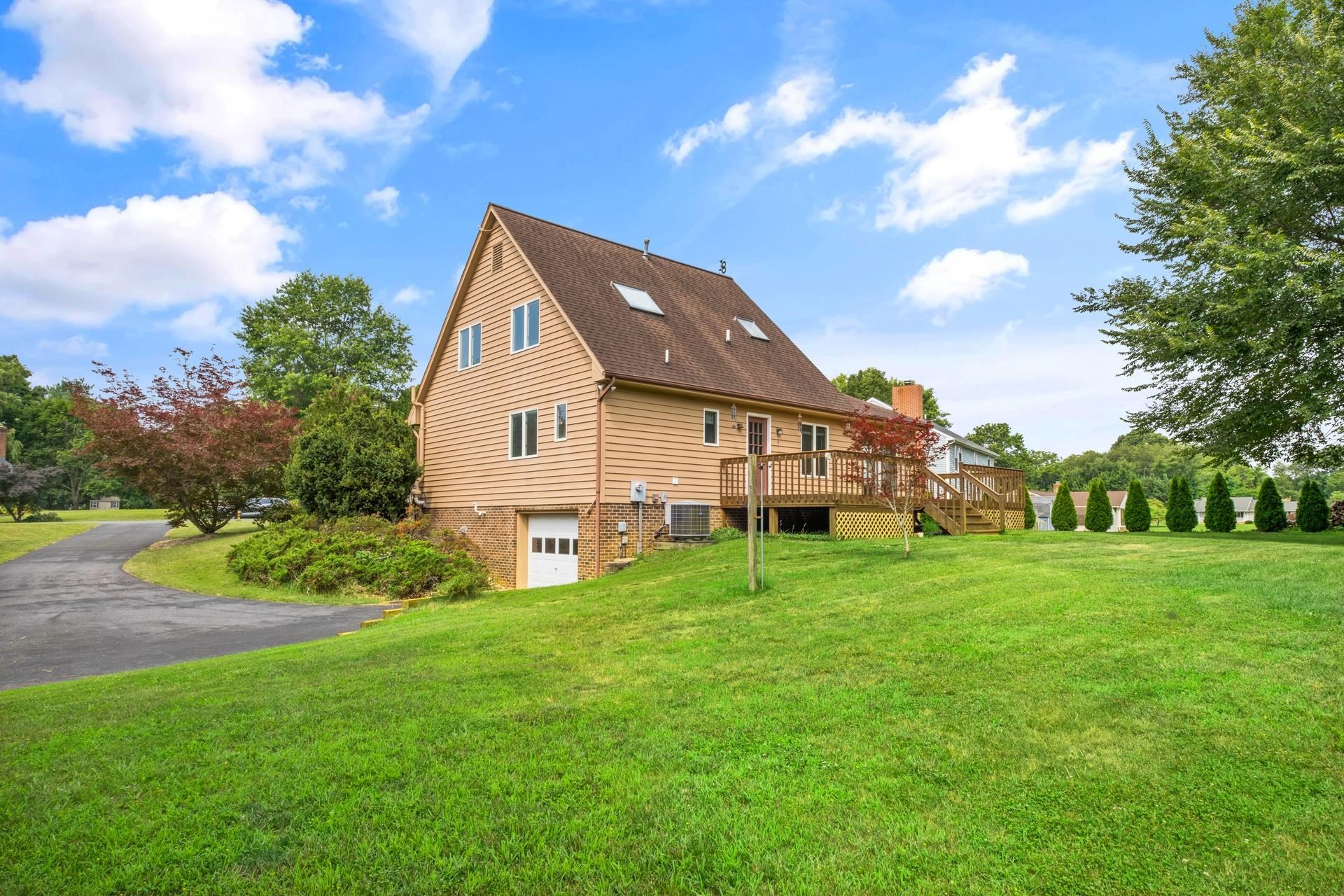 32 SPRING CT, WAYNESBORO, Virginia 22980, 3 Bedrooms Bedrooms, ,2 BathroomsBathrooms,Residential,32 SPRING CT,666344 MLS # 666344