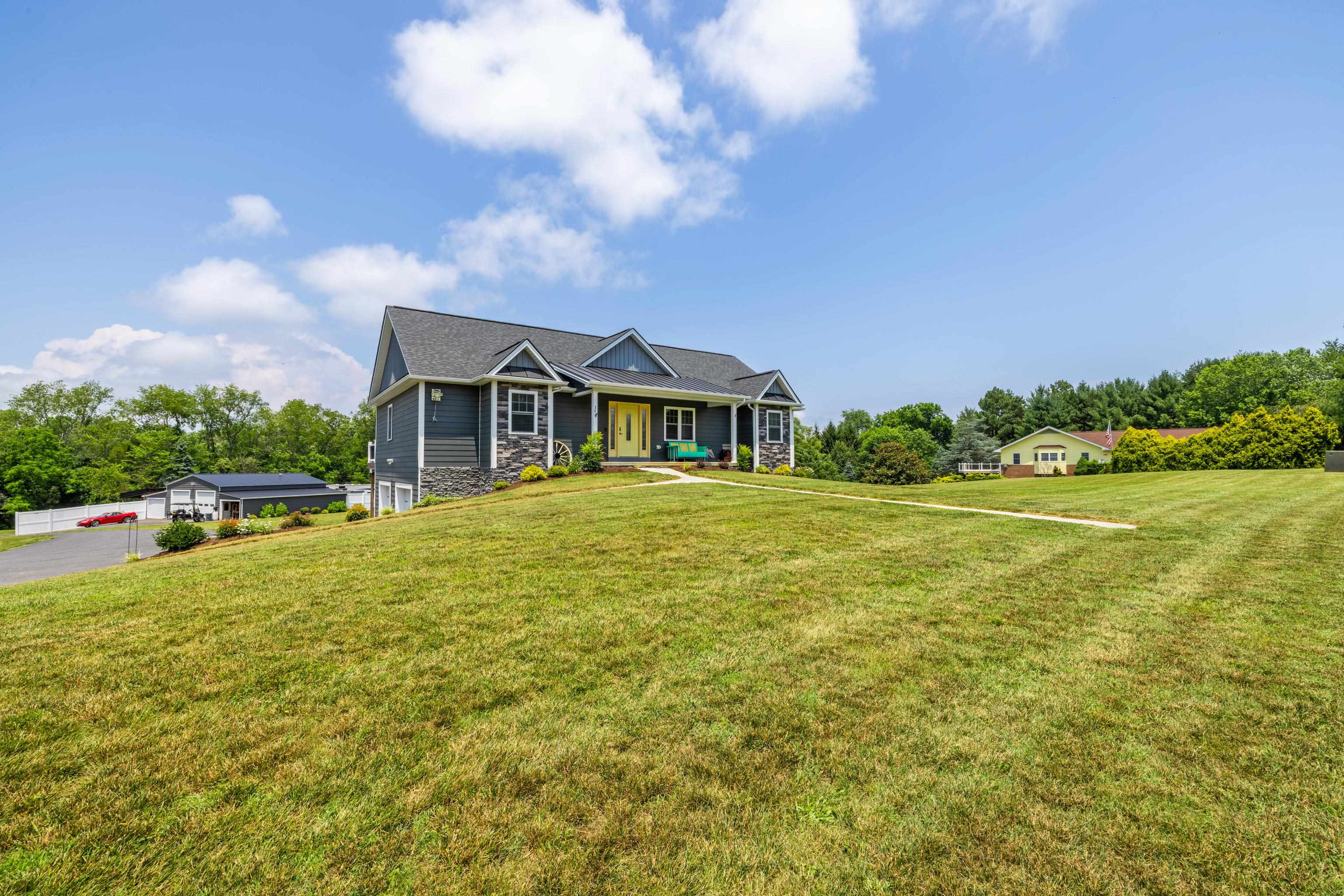 56 SERENDIPITY LN, CRIMORA, Virginia 24431, 3 Bedrooms Bedrooms, ,2 BathroomsBathrooms,Residential,56 SERENDIPITY LN,666358 MLS # 666358