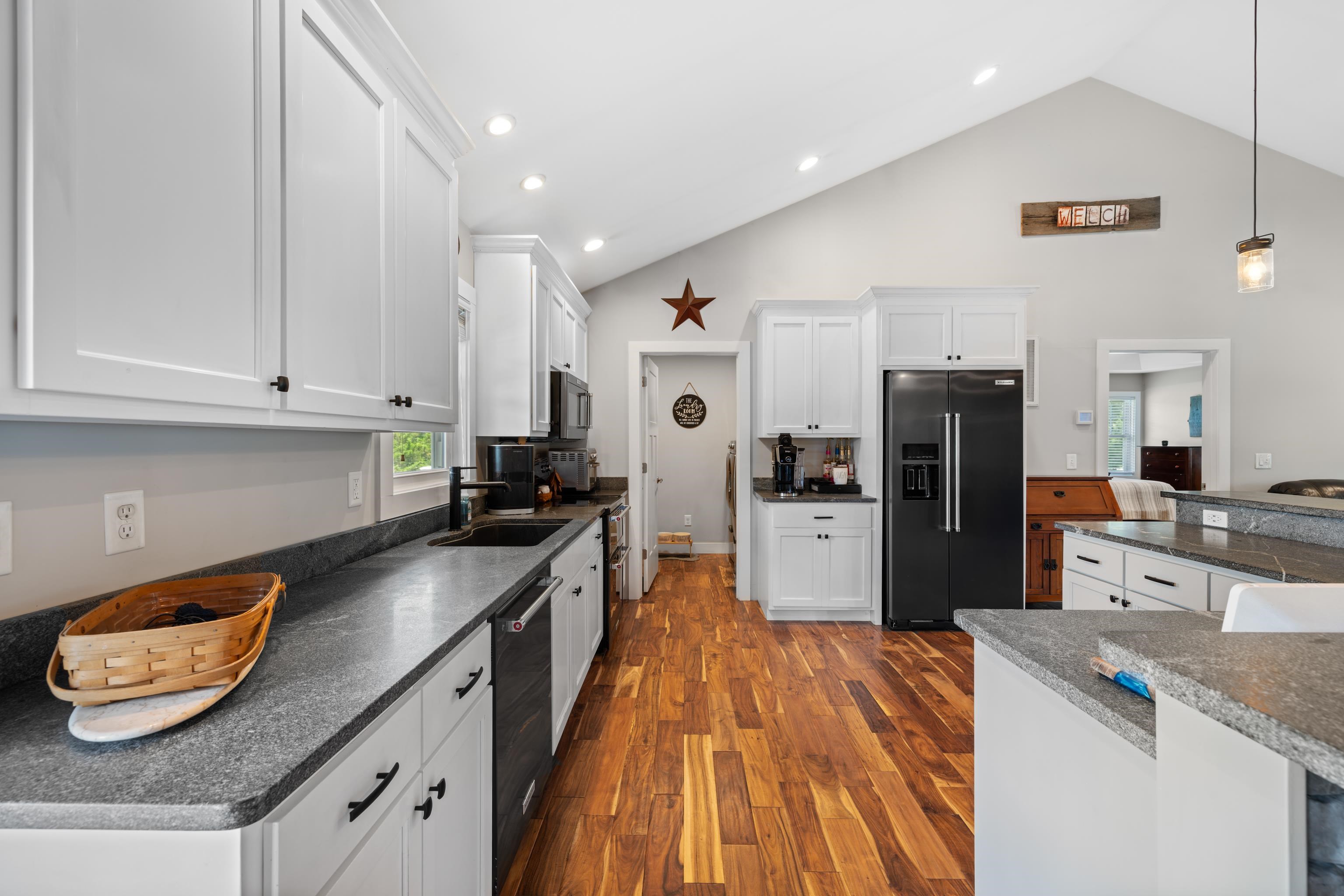 56 SERENDIPITY LN, CRIMORA, Virginia 24431, 3 Bedrooms Bedrooms, ,2 BathroomsBathrooms,Residential,56 SERENDIPITY LN,666358 MLS # 666358