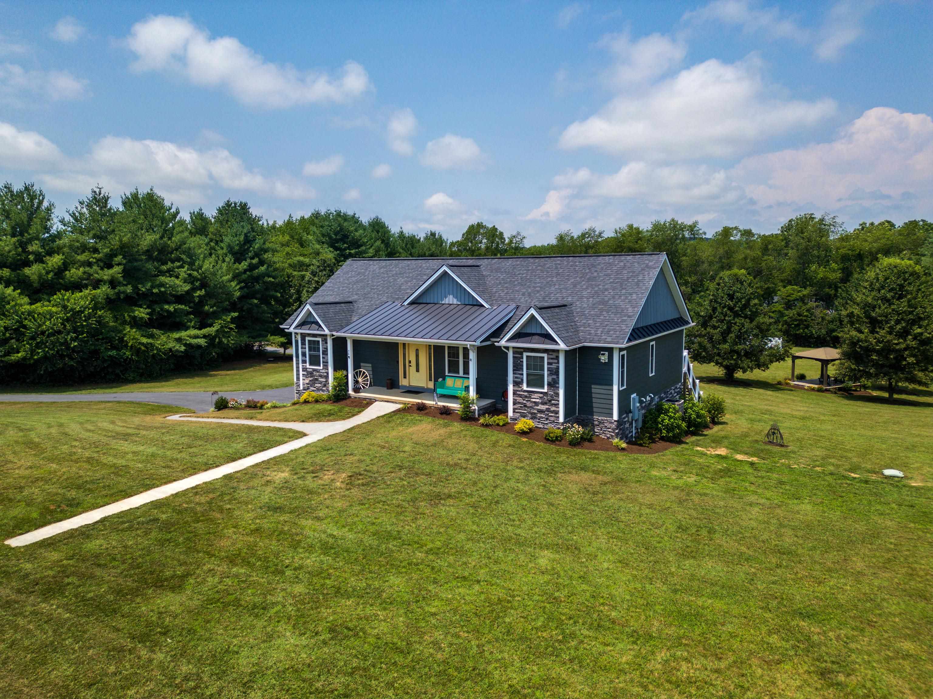 56 SERENDIPITY LN, CRIMORA, Virginia 24431, 3 Bedrooms Bedrooms, ,2 BathroomsBathrooms,Residential,56 SERENDIPITY LN,666358 MLS # 666358
