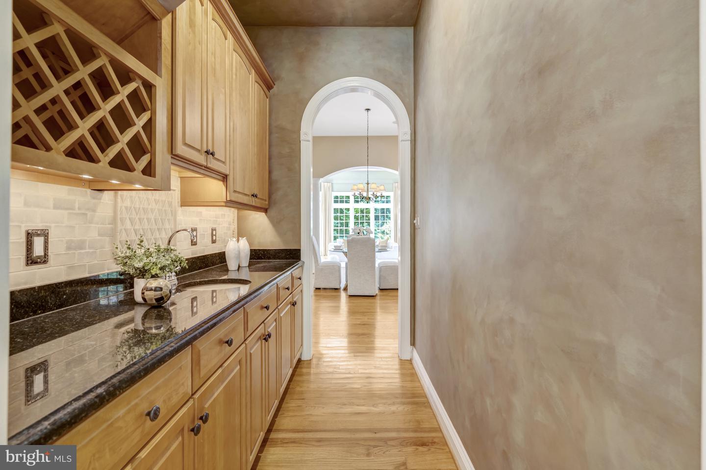 7811 CROWNHURST CT, MCLEAN, Virginia 22102, 6 Bedrooms Bedrooms, ,6 BathroomsBathrooms,Residential,For sale,7811 CROWNHURST CT,VAFX2242912 MLS # VAFX2242912