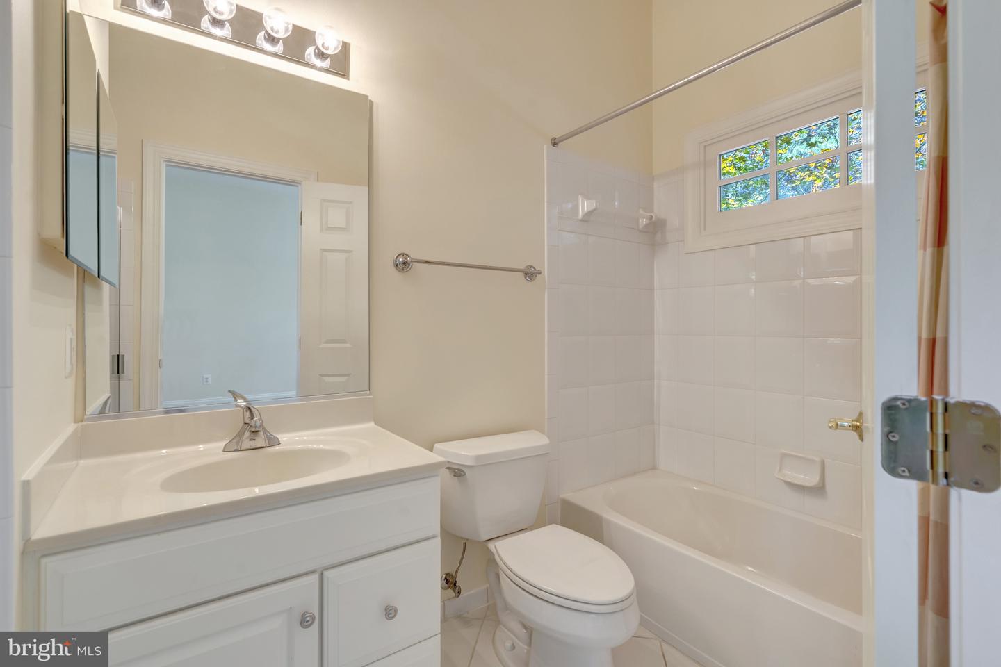 7811 CROWNHURST CT, MCLEAN, Virginia 22102, 6 Bedrooms Bedrooms, ,6 BathroomsBathrooms,Residential,For sale,7811 CROWNHURST CT,VAFX2242912 MLS # VAFX2242912