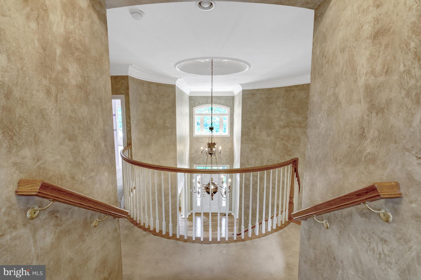 7811 CROWNHURST CT, MCLEAN, Virginia 22102, 6 Bedrooms Bedrooms, ,6 BathroomsBathrooms,Residential,For sale,7811 CROWNHURST CT,VAFX2242912 MLS # VAFX2242912