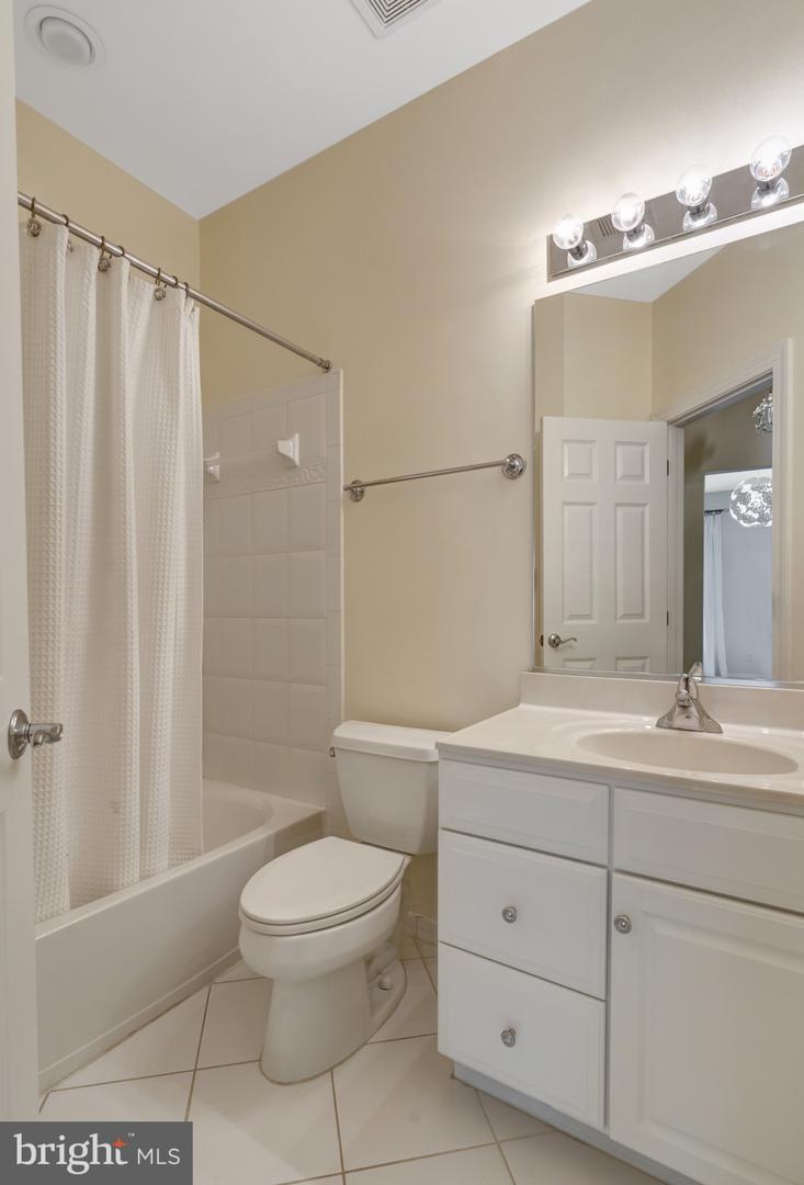 7811 CROWNHURST CT, MCLEAN, Virginia 22102, 6 Bedrooms Bedrooms, ,6 BathroomsBathrooms,Residential,For sale,7811 CROWNHURST CT,VAFX2242912 MLS # VAFX2242912