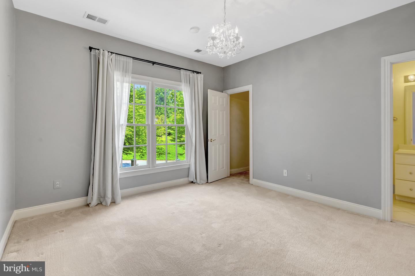 7811 CROWNHURST CT, MCLEAN, Virginia 22102, 6 Bedrooms Bedrooms, ,6 BathroomsBathrooms,Residential,For sale,7811 CROWNHURST CT,VAFX2242912 MLS # VAFX2242912