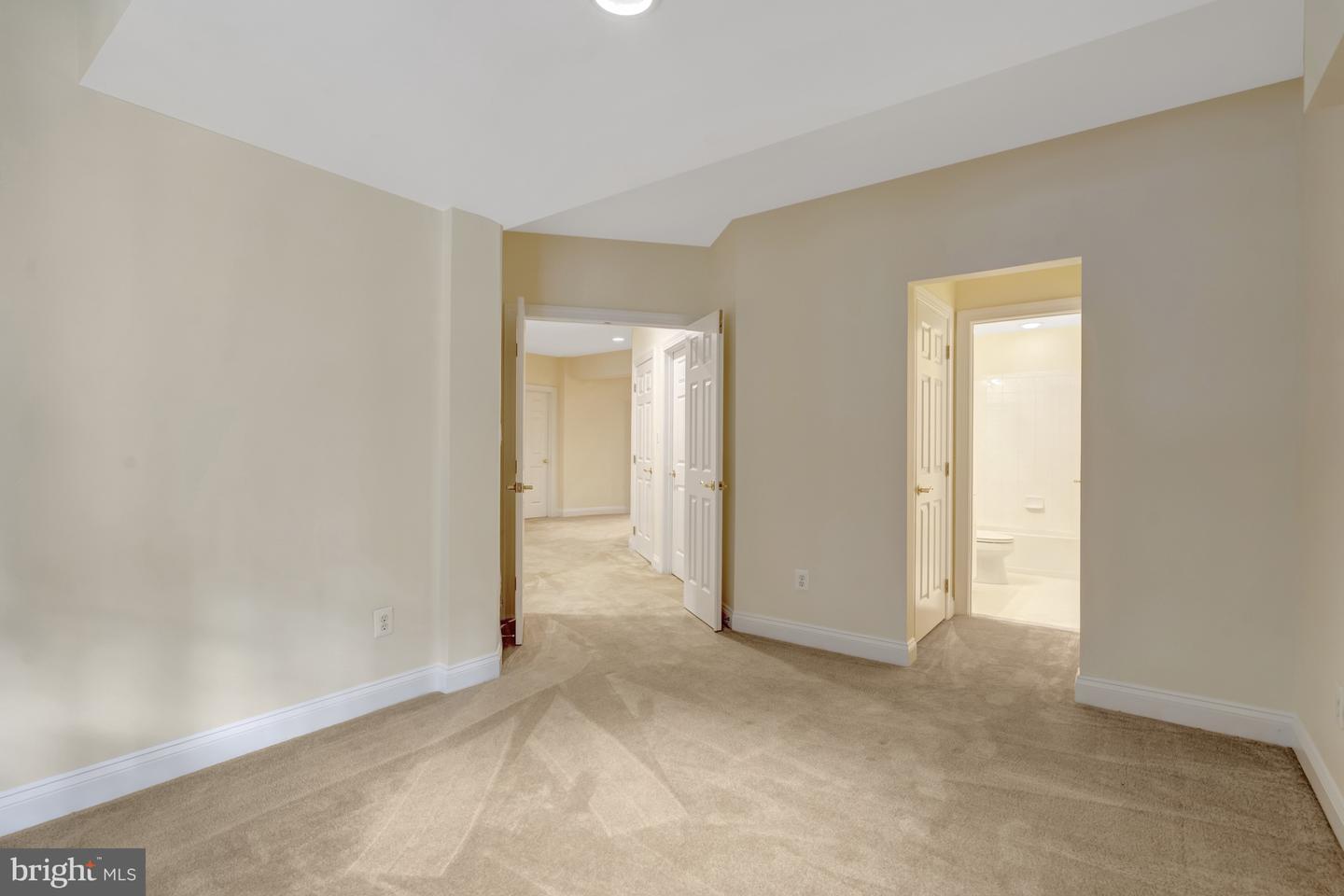 7811 CROWNHURST CT, MCLEAN, Virginia 22102, 6 Bedrooms Bedrooms, ,6 BathroomsBathrooms,Residential,For sale,7811 CROWNHURST CT,VAFX2242912 MLS # VAFX2242912