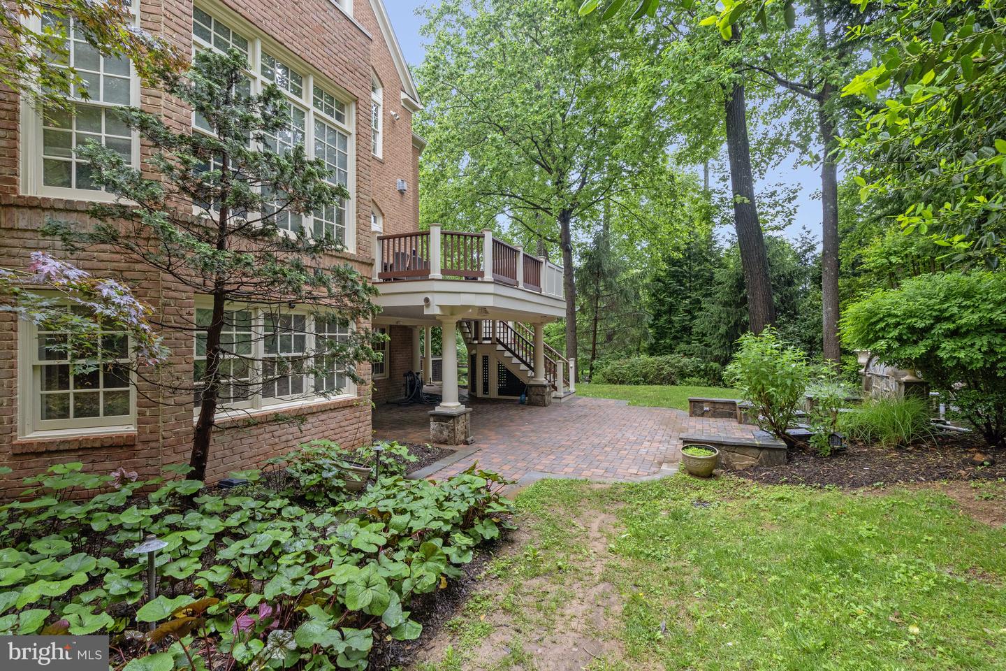 7811 CROWNHURST CT, MCLEAN, Virginia 22102, 6 Bedrooms Bedrooms, ,6 BathroomsBathrooms,Residential,For sale,7811 CROWNHURST CT,VAFX2242912 MLS # VAFX2242912