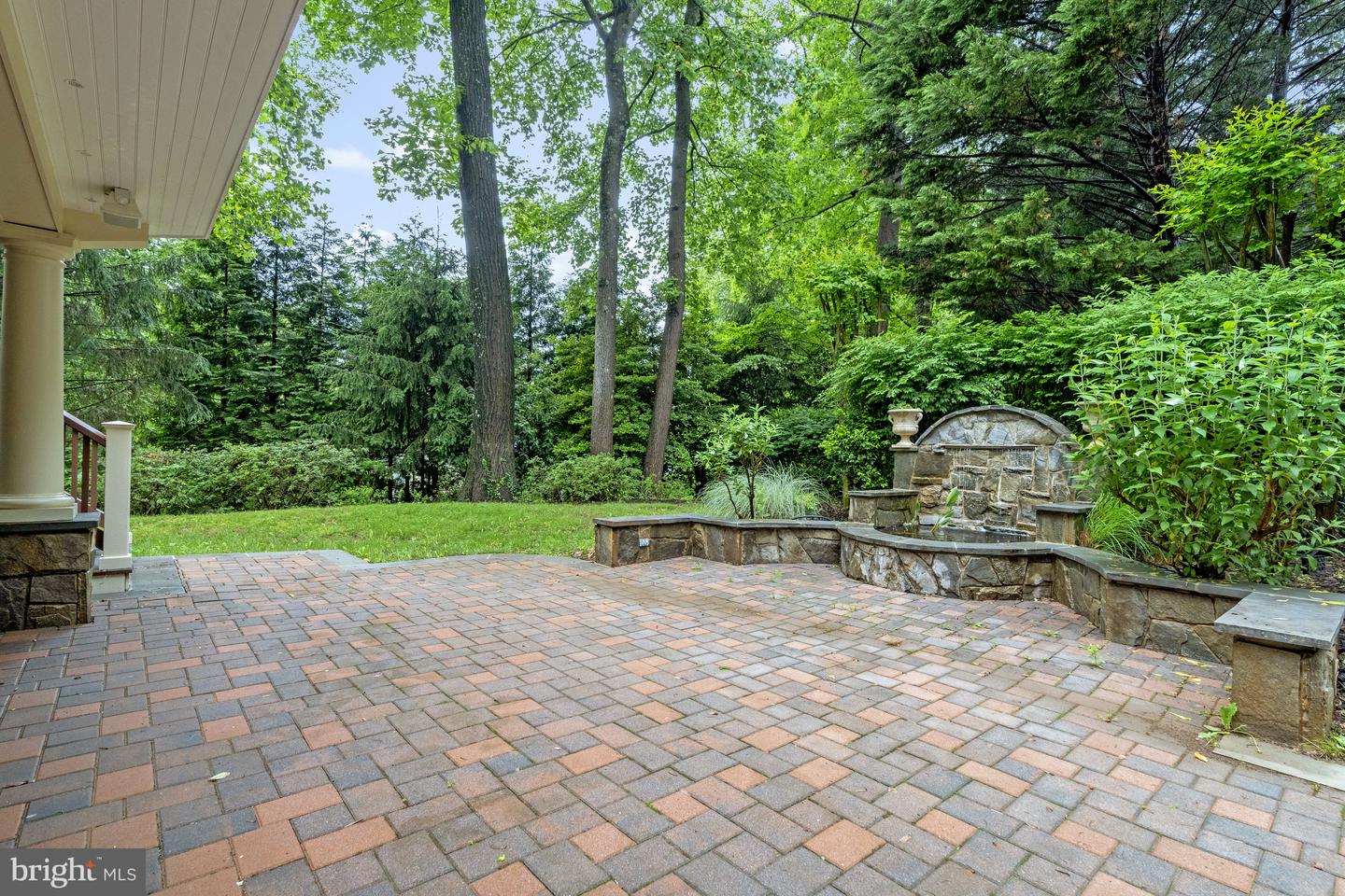 7811 CROWNHURST CT, MCLEAN, Virginia 22102, 6 Bedrooms Bedrooms, ,6 BathroomsBathrooms,Residential,For sale,7811 CROWNHURST CT,VAFX2242912 MLS # VAFX2242912