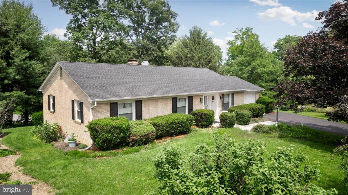 102 SHOCKEY CIR, WINCHESTER, Virginia 22602, 4 Bedrooms Bedrooms, ,3 BathroomsBathrooms,Residential,For sale,102 SHOCKEY CIR,VAFV2034454 MLS # VAFV2034454