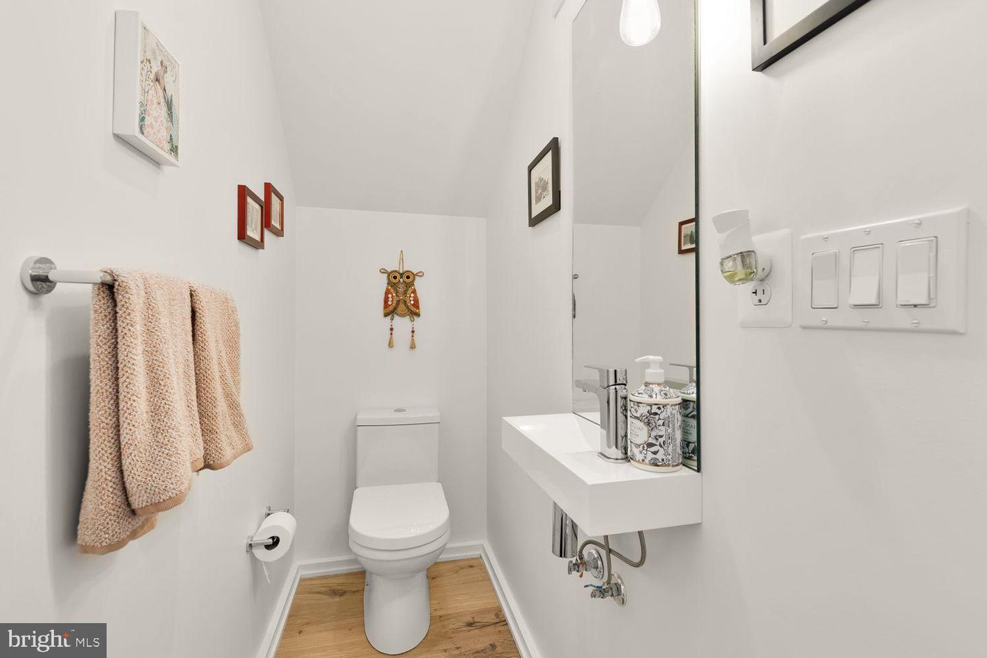 725 KENYON ST NW #1, WASHINGTON, District Of Columbia 20010, 3 Bedrooms Bedrooms, ,2 BathroomsBathrooms,Residential,For sale,725 KENYON ST NW #1,DCDC2202840 MLS # DCDC2202840