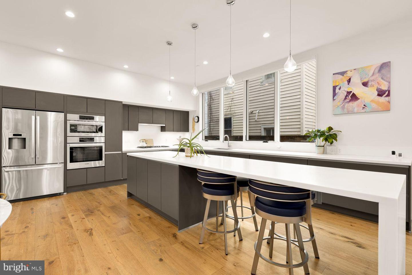 725 KENYON ST NW #1, WASHINGTON, District Of Columbia 20010, 3 Bedrooms Bedrooms, ,2 BathroomsBathrooms,Residential,For sale,725 KENYON ST NW #1,DCDC2202840 MLS # DCDC2202840