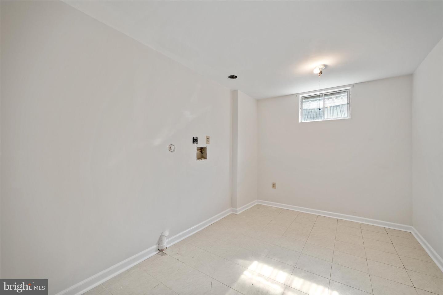 15021 BRIDGEPORT DR, DUMFRIES, Virginia 22025, 3 Bedrooms Bedrooms, ,2 BathroomsBathrooms,Residential,For sale,15021 BRIDGEPORT DR,VAPW2095740 MLS # VAPW2095740
