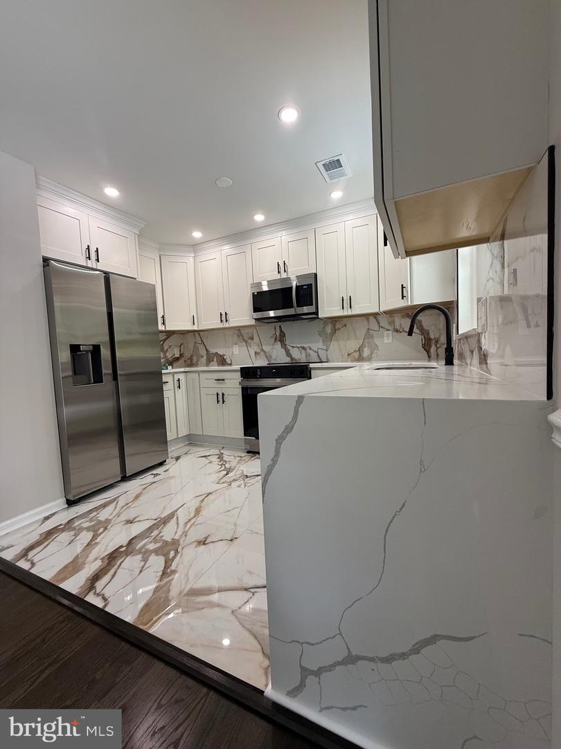 3806 MARGAY CT, ALEXANDRIA, Virginia 22309, 3 Bedrooms Bedrooms, ,1 BathroomBathrooms,Residential,For sale,3806 MARGAY CT,VAFX2243814 MLS # VAFX2243814