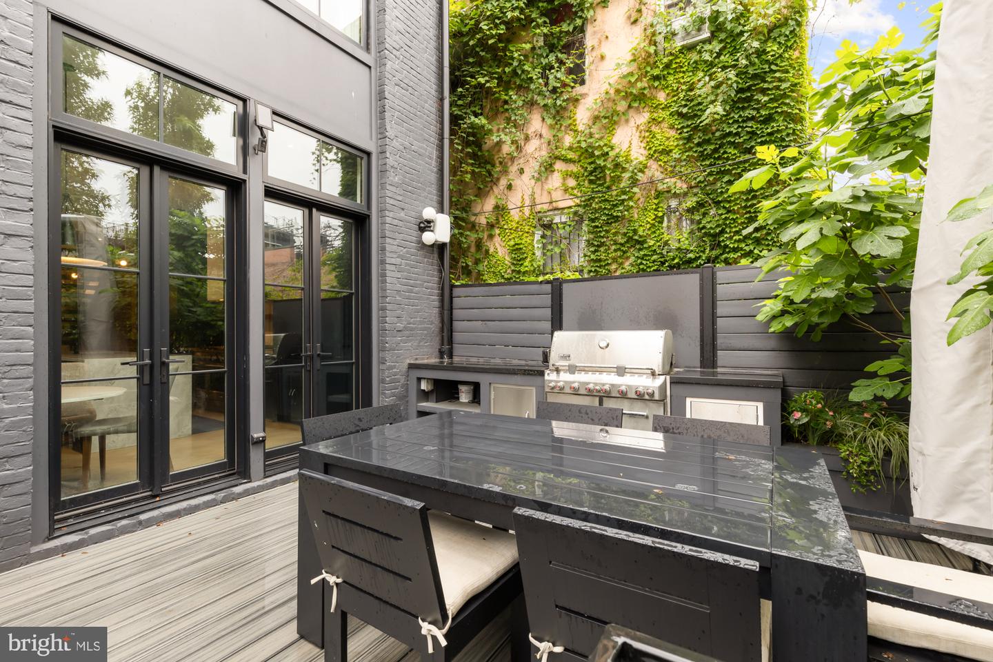 928 S ST NW, WASHINGTON, District Of Columbia 20001, 4 Bedrooms Bedrooms, ,4 BathroomsBathrooms,Residential,For sale,928 S ST NW,DCDC2203022 MLS # DCDC2203022