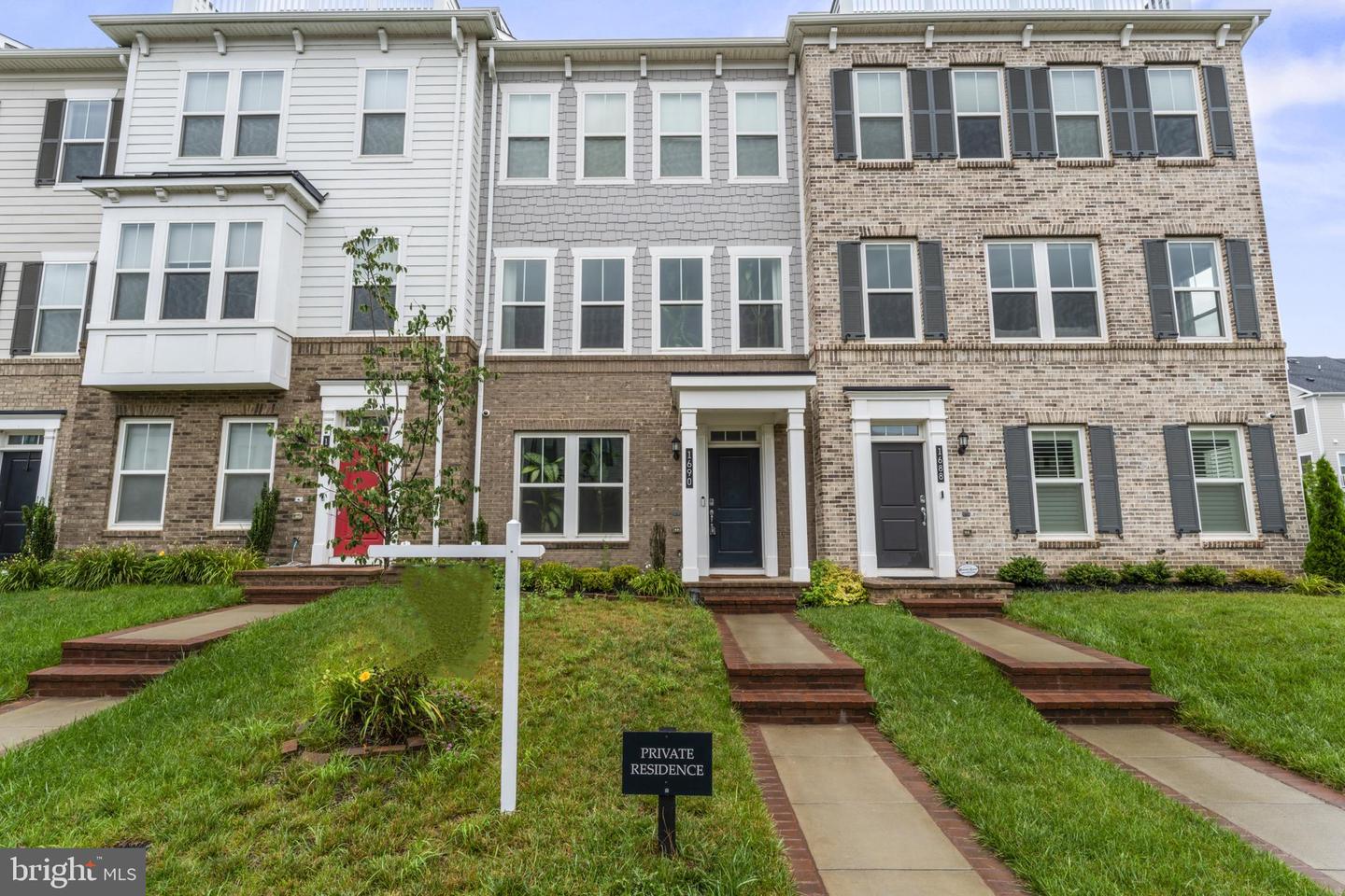 1690 DUNNINGTON PL, DUMFRIES, Virginia 22026, 4 Bedrooms Bedrooms, ,3 BathroomsBathrooms,Residential,For sale,1690 DUNNINGTON PL,VAPW2096014 MLS # VAPW2096014
