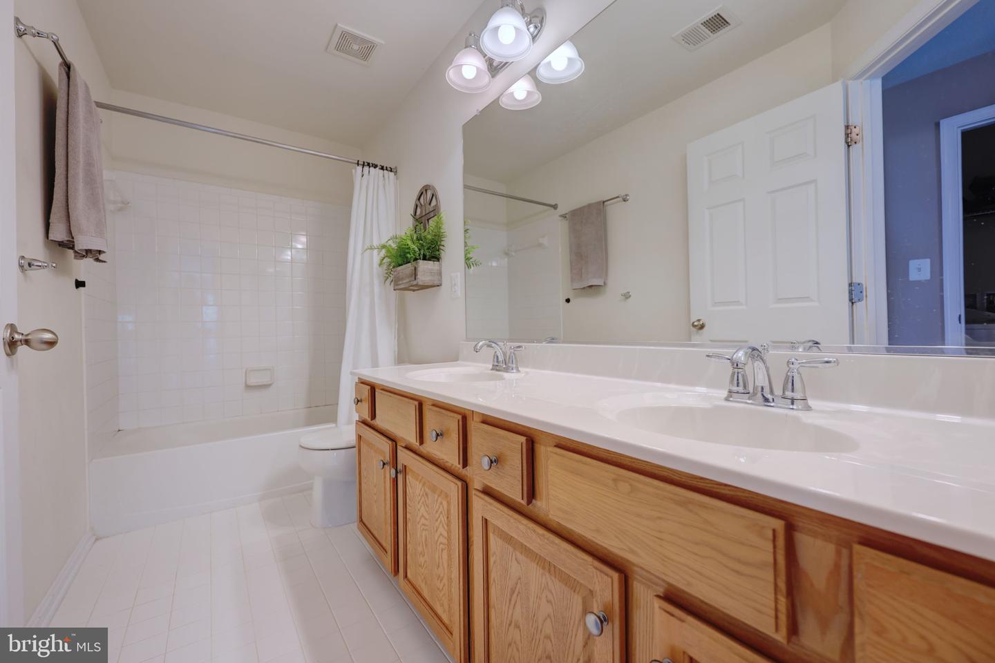 5473 LOGGERHEAD PL, WOODBRIDGE, Virginia 22193, 4 Bedrooms Bedrooms, ,3 BathroomsBathrooms,Residential,For sale,5473 LOGGERHEAD PL,VAPW2096284 MLS # VAPW2096284