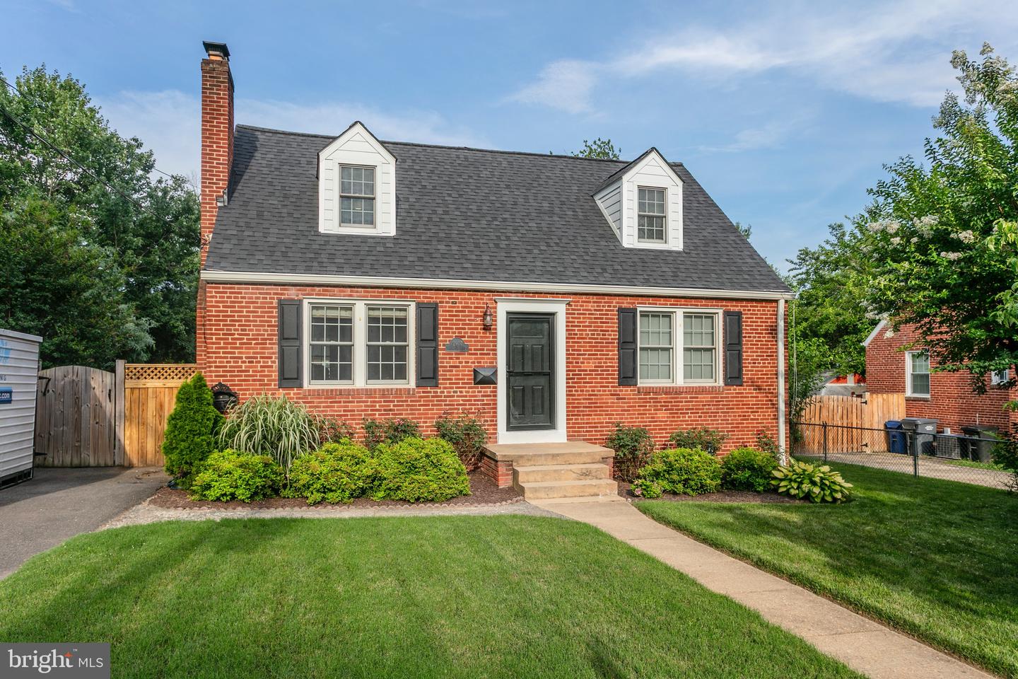 2907 LAWRENCE DR, FALLS CHURCH, Virginia 22042, 3 Bedrooms Bedrooms, ,3 BathroomsBathrooms,Residential,For sale,2907 LAWRENCE DR,VAFX2245648 MLS # VAFX2245648