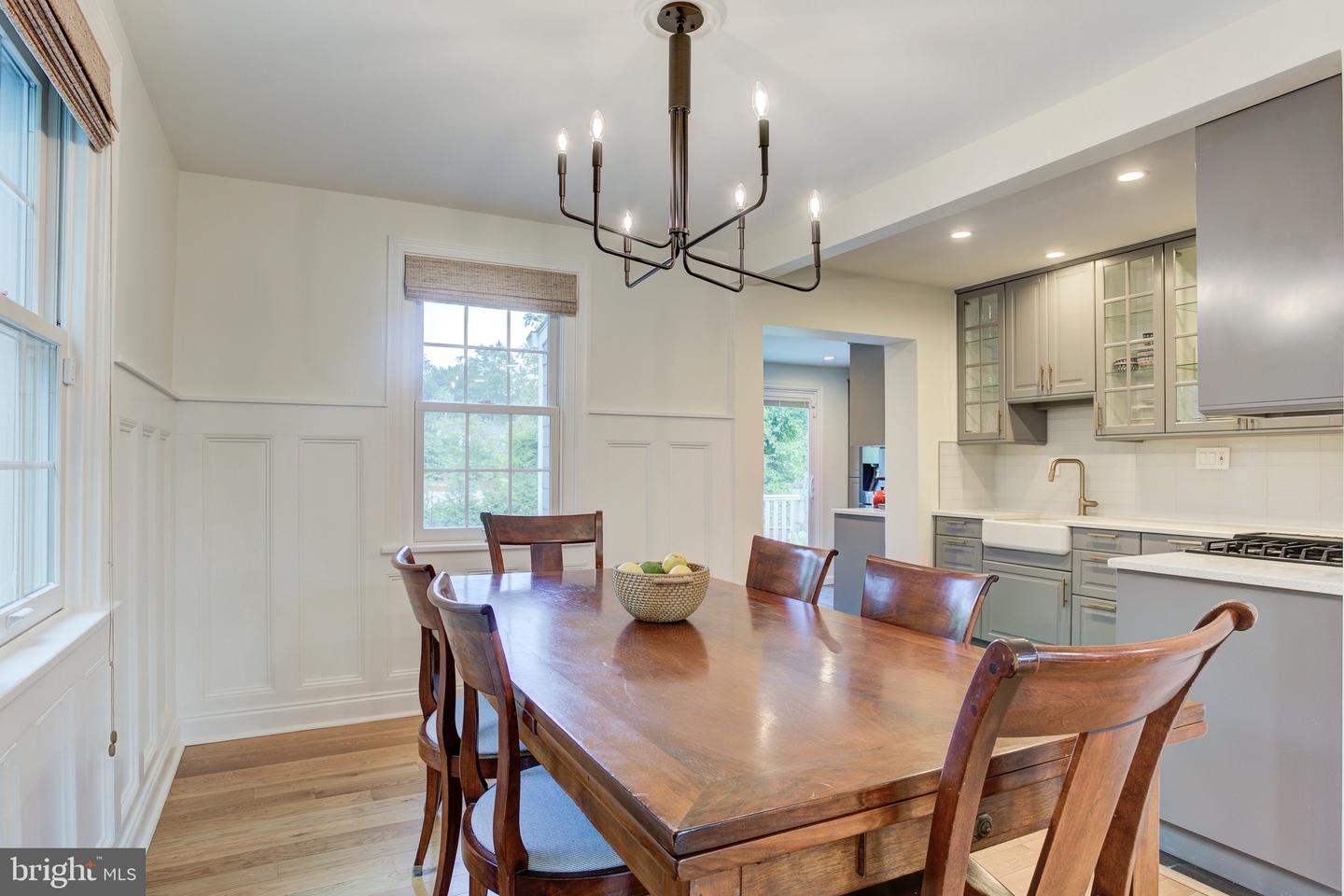 2907 LAWRENCE DR, FALLS CHURCH, Virginia 22042, 3 Bedrooms Bedrooms, ,3 BathroomsBathrooms,Residential,For sale,2907 LAWRENCE DR,VAFX2245648 MLS # VAFX2245648