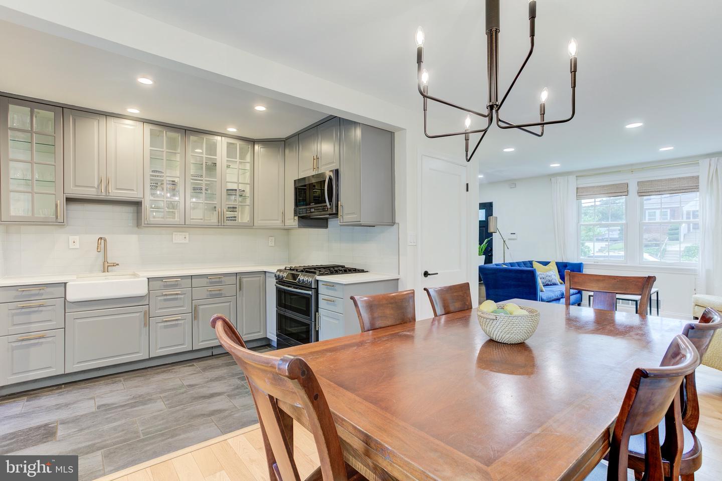 2907 LAWRENCE DR, FALLS CHURCH, Virginia 22042, 3 Bedrooms Bedrooms, ,3 BathroomsBathrooms,Residential,For sale,2907 LAWRENCE DR,VAFX2245648 MLS # VAFX2245648