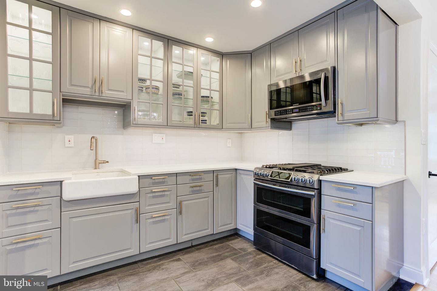 2907 LAWRENCE DR, FALLS CHURCH, Virginia 22042, 3 Bedrooms Bedrooms, ,3 BathroomsBathrooms,Residential,For sale,2907 LAWRENCE DR,VAFX2245648 MLS # VAFX2245648