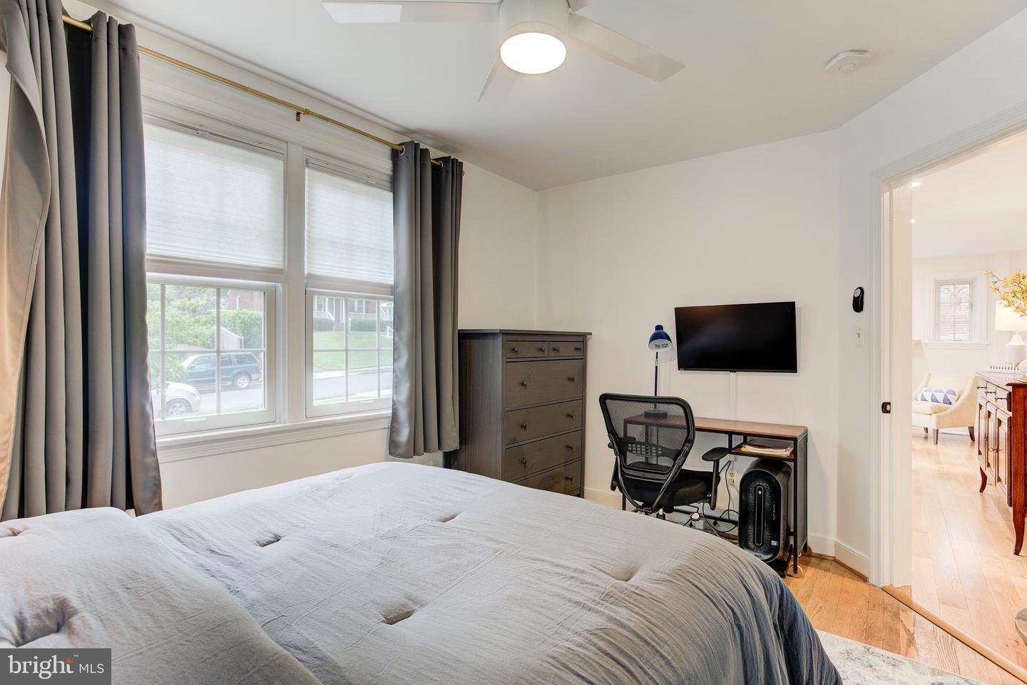 2907 LAWRENCE DR, FALLS CHURCH, Virginia 22042, 3 Bedrooms Bedrooms, ,3 BathroomsBathrooms,Residential,For sale,2907 LAWRENCE DR,VAFX2245648 MLS # VAFX2245648