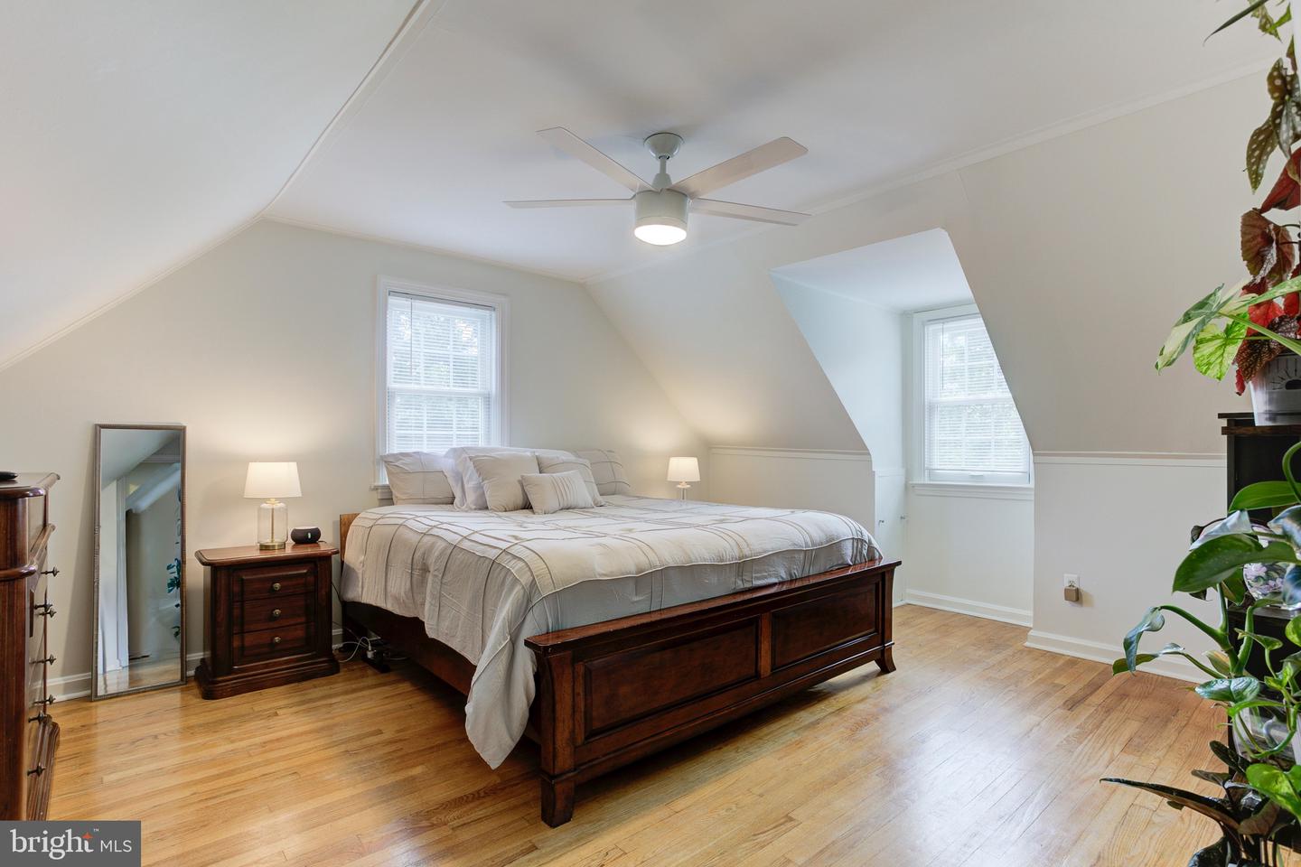 2907 LAWRENCE DR, FALLS CHURCH, Virginia 22042, 3 Bedrooms Bedrooms, ,3 BathroomsBathrooms,Residential,For sale,2907 LAWRENCE DR,VAFX2245648 MLS # VAFX2245648