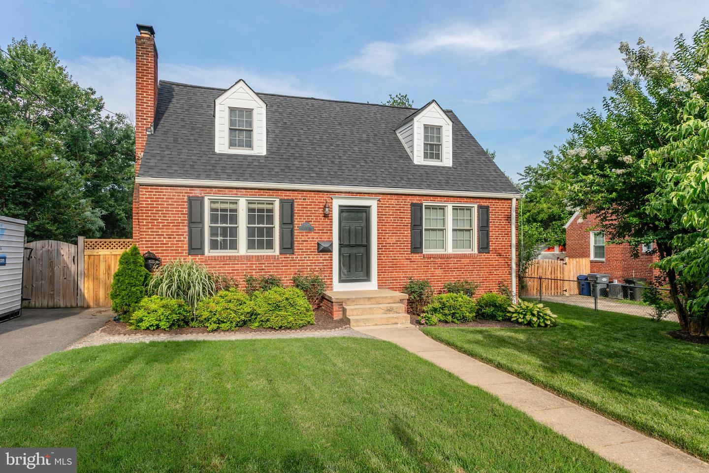 2907 LAWRENCE DR, FALLS CHURCH, Virginia 22042, 3 Bedrooms Bedrooms, ,3 BathroomsBathrooms,Residential,For sale,2907 LAWRENCE DR,VAFX2245648 MLS # VAFX2245648