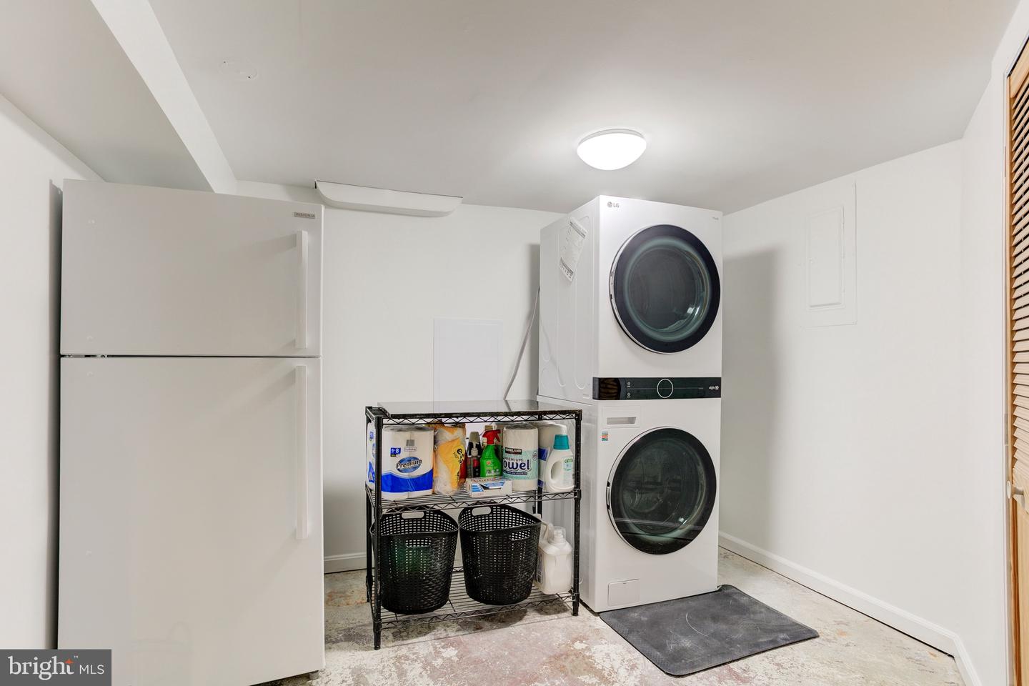 2907 LAWRENCE DR, FALLS CHURCH, Virginia 22042, 3 Bedrooms Bedrooms, ,3 BathroomsBathrooms,Residential,For sale,2907 LAWRENCE DR,VAFX2245648 MLS # VAFX2245648