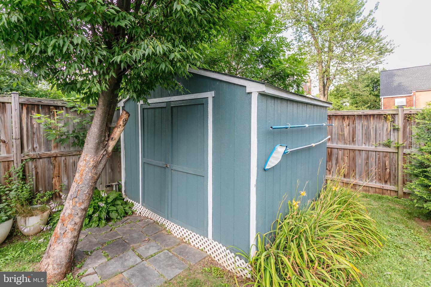 2907 LAWRENCE DR, FALLS CHURCH, Virginia 22042, 3 Bedrooms Bedrooms, ,3 BathroomsBathrooms,Residential,For sale,2907 LAWRENCE DR,VAFX2245648 MLS # VAFX2245648