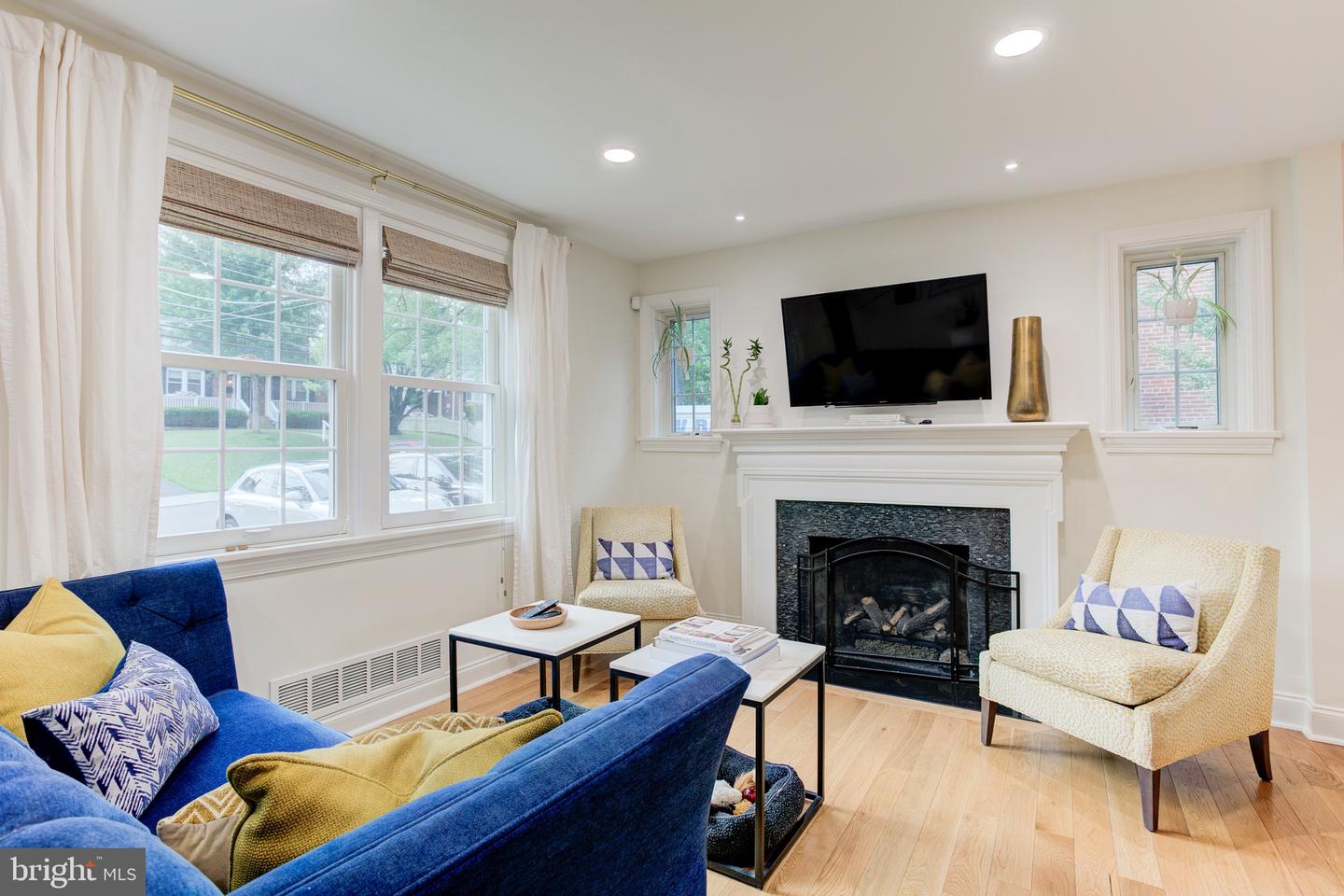 2907 LAWRENCE DR, FALLS CHURCH, Virginia 22042, 3 Bedrooms Bedrooms, ,3 BathroomsBathrooms,Residential,For sale,2907 LAWRENCE DR,VAFX2245648 MLS # VAFX2245648
