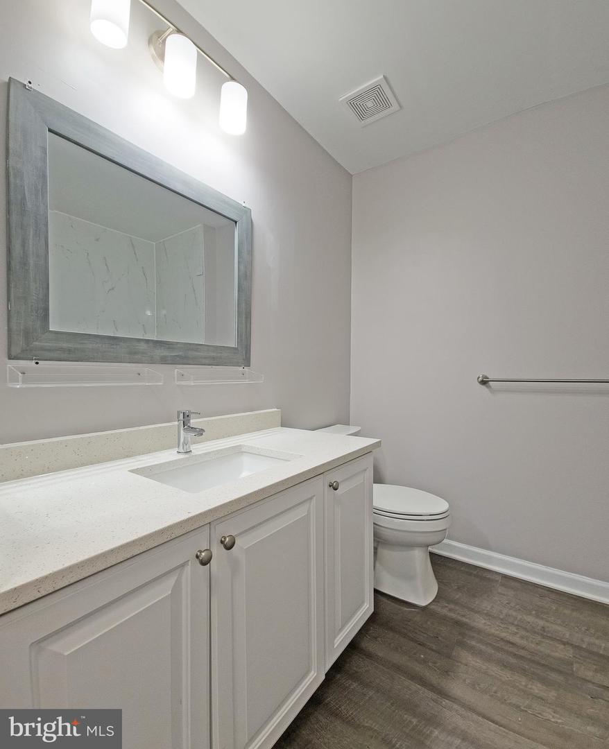 8126 HORSESHOE COTTAGE CIR, LORTON, Virginia 22079, 3 Bedrooms Bedrooms, ,2 BathroomsBathrooms,Residential,For sale,8126 HORSESHOE COTTAGE CIR,VAFX2246454 MLS # VAFX2246454