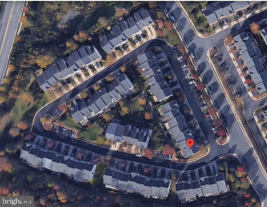 8126 HORSESHOE COTTAGE CIR, LORTON, Virginia 22079, 3 Bedrooms Bedrooms, ,2 BathroomsBathrooms,Residential,For sale,8126 HORSESHOE COTTAGE CIR,VAFX2246454 MLS # VAFX2246454