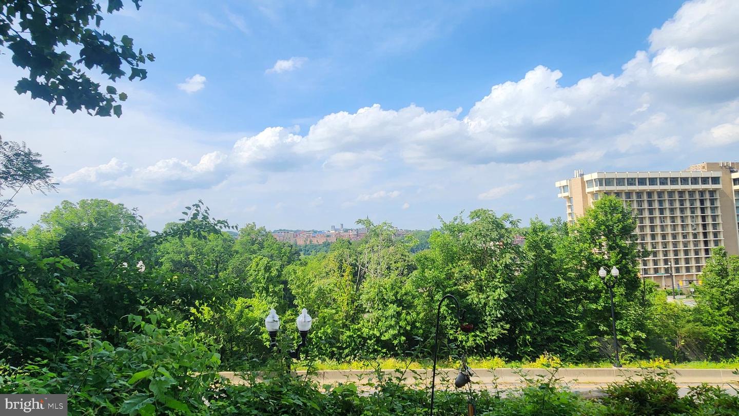 1575 N COLONIAL TER #204-Y, ARLINGTON, Virginia 22209, 1 Bedroom Bedrooms, ,1 BathroomBathrooms,Residential,For sale,1575 N COLONIAL TER #204-Y,VAAR2059056 MLS # VAAR2059056