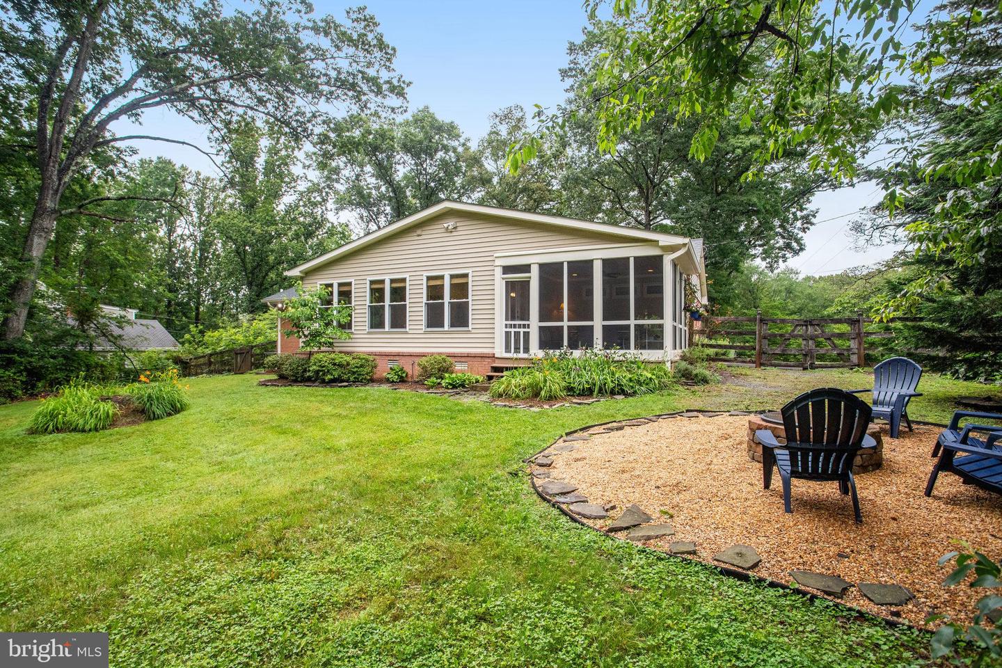 10704 MONTGOMERY DR, MANASSAS, Virginia 20111, 3 Bedrooms Bedrooms, ,3 BathroomsBathrooms,Residential,For sale,10704 MONTGOMERY DR,VAPW2096904 MLS # VAPW2096904