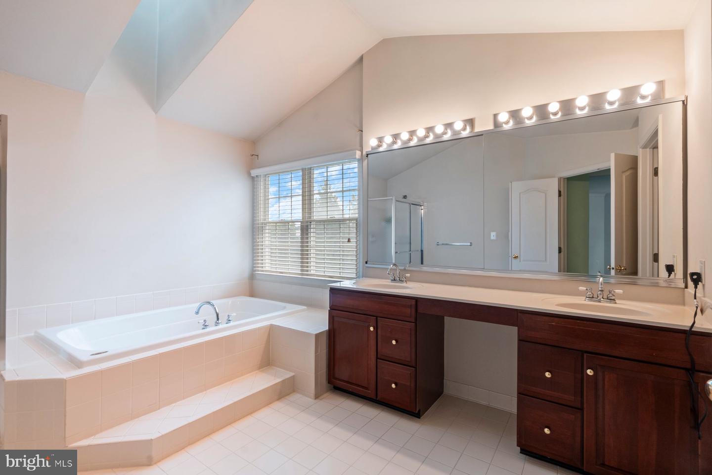 43540 LUCKETTS BRIDGE CIR, ASHBURN, Virginia 20148, 4 Bedrooms Bedrooms, ,4 BathroomsBathrooms,Residential,For sale,43540 LUCKETTS BRIDGE CIR,VALO2099728 MLS # VALO2099728