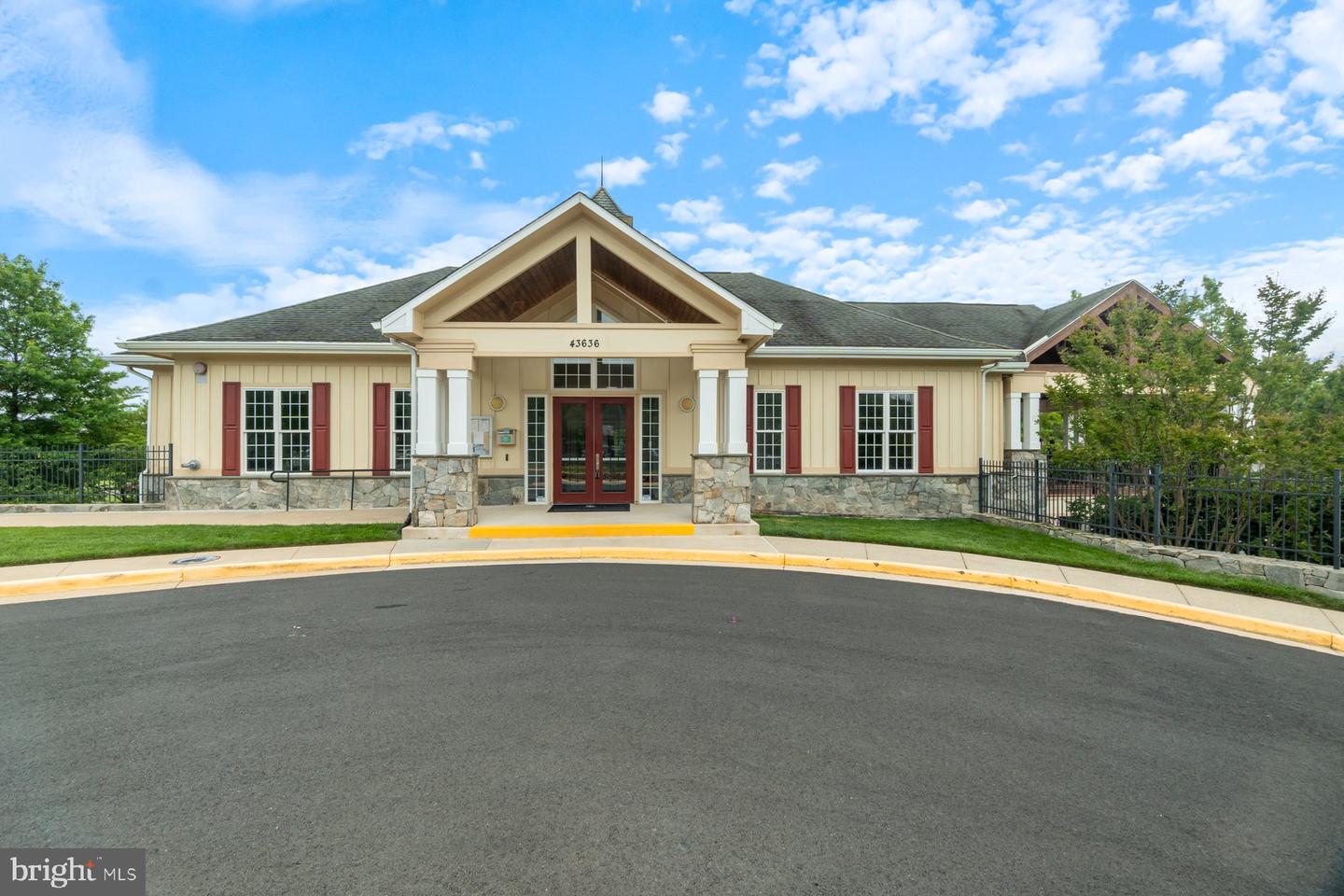 43540 LUCKETTS BRIDGE CIR, ASHBURN, Virginia 20148, 4 Bedrooms Bedrooms, ,4 BathroomsBathrooms,Residential,For sale,43540 LUCKETTS BRIDGE CIR,VALO2099728 MLS # VALO2099728