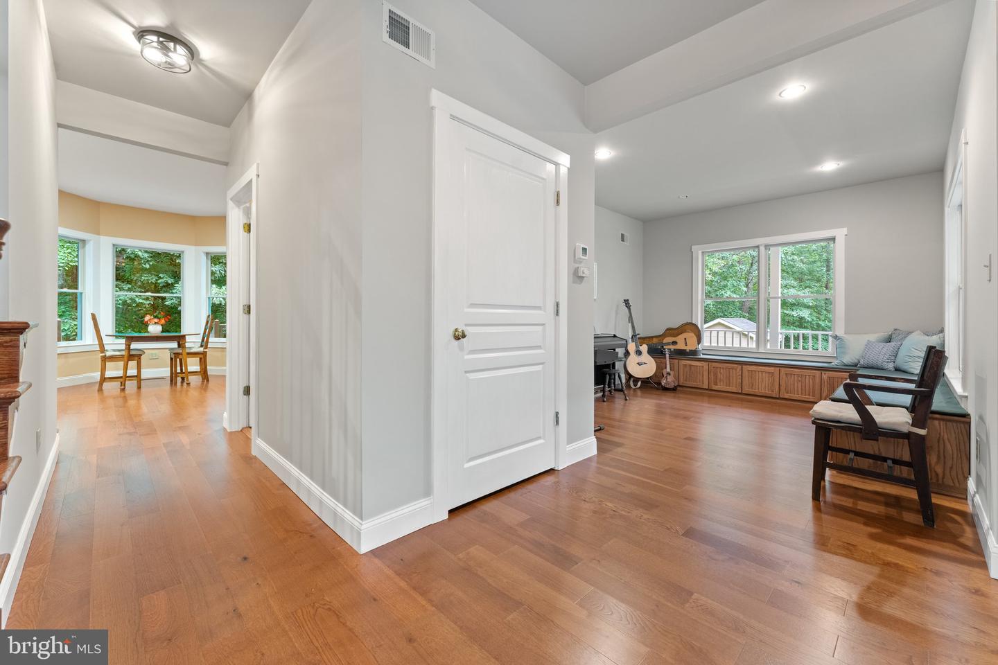 9525 ANGELICA LN, MARSHALL, Virginia 20115, 4 Bedrooms Bedrooms, 10 Rooms Rooms,2 BathroomsBathrooms,Residential,For sale,9525 ANGELICA LN,VAFQ2017116 MLS # VAFQ2017116