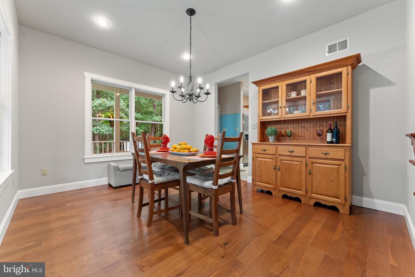 9525 ANGELICA LN, MARSHALL, Virginia 20115, 4 Bedrooms Bedrooms, 10 Rooms Rooms,2 BathroomsBathrooms,Residential,For sale,9525 ANGELICA LN,VAFQ2017116 MLS # VAFQ2017116