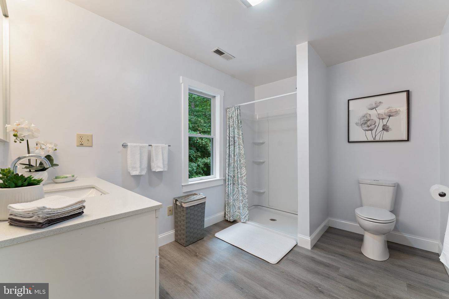 9525 ANGELICA LN, MARSHALL, Virginia 20115, 4 Bedrooms Bedrooms, 10 Rooms Rooms,2 BathroomsBathrooms,Residential,For sale,9525 ANGELICA LN,VAFQ2017116 MLS # VAFQ2017116