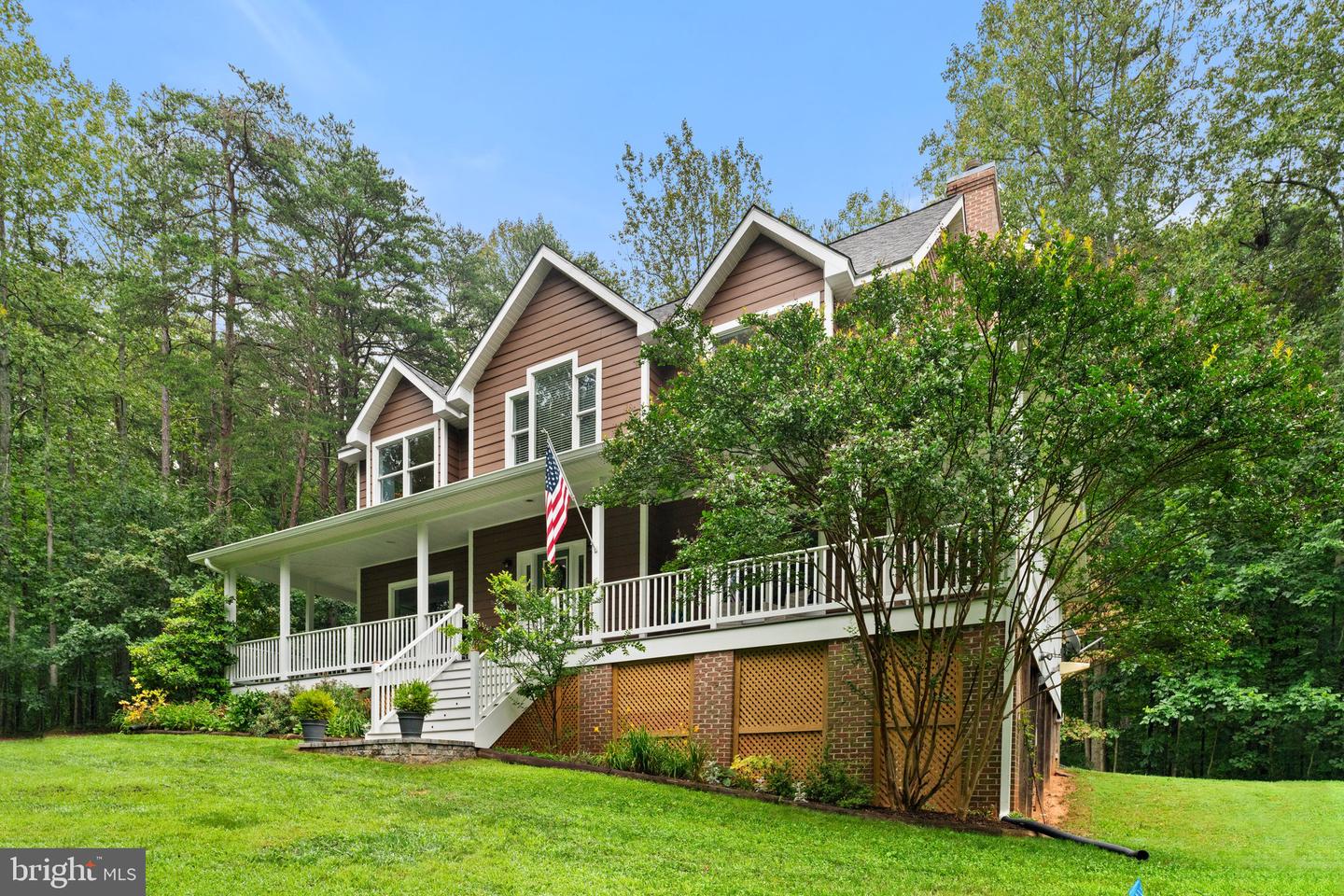 9525 ANGELICA LN, MARSHALL, Virginia 20115, 4 Bedrooms Bedrooms, 10 Rooms Rooms,2 BathroomsBathrooms,Residential,For sale,9525 ANGELICA LN,VAFQ2017116 MLS # VAFQ2017116