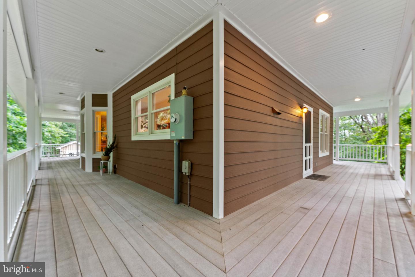 9525 ANGELICA LN, MARSHALL, Virginia 20115, 4 Bedrooms Bedrooms, 10 Rooms Rooms,2 BathroomsBathrooms,Residential,For sale,9525 ANGELICA LN,VAFQ2017116 MLS # VAFQ2017116