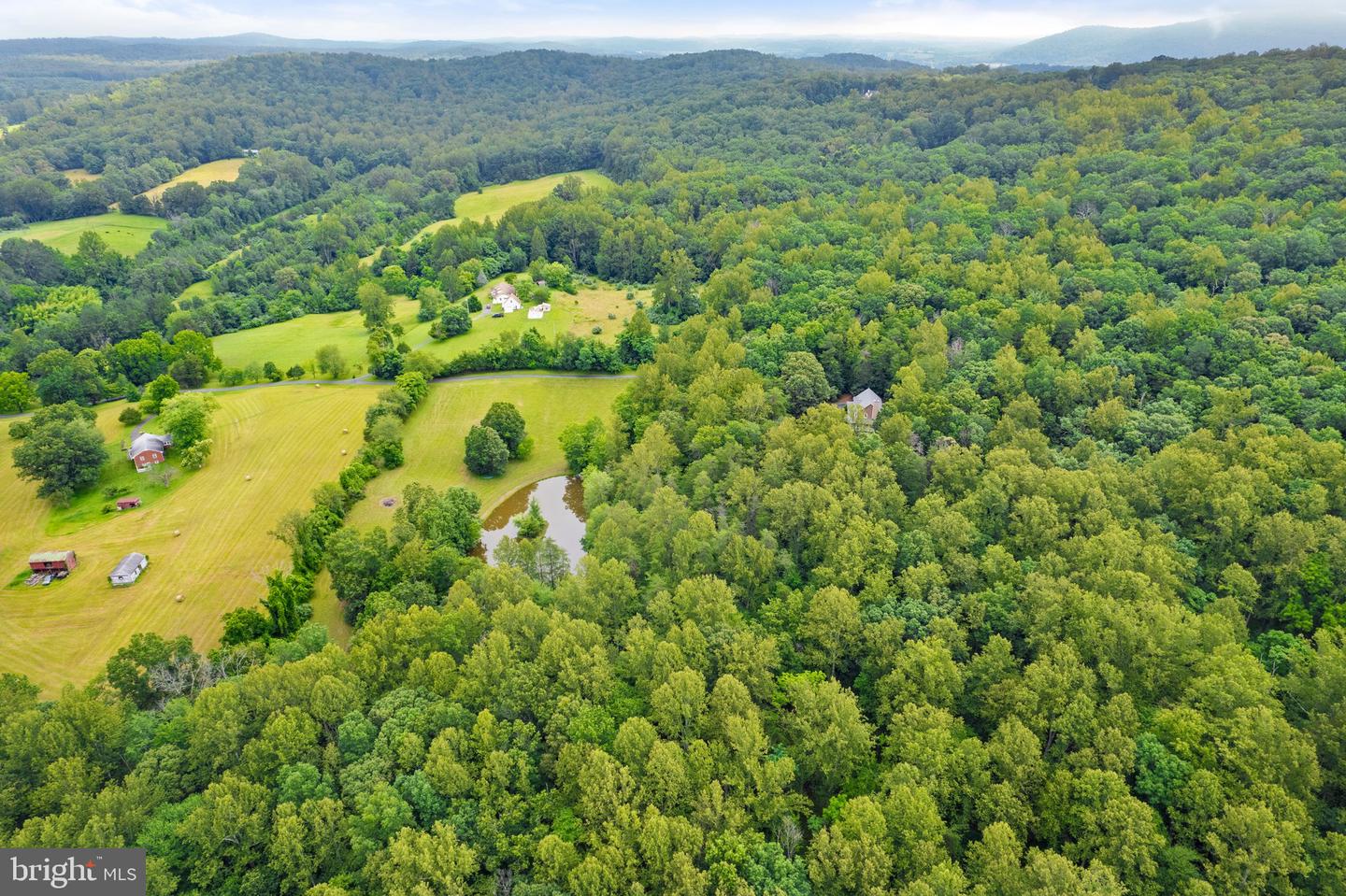 9525 ANGELICA LN, MARSHALL, Virginia 20115, 4 Bedrooms Bedrooms, 10 Rooms Rooms,2 BathroomsBathrooms,Residential,For sale,9525 ANGELICA LN,VAFQ2017116 MLS # VAFQ2017116