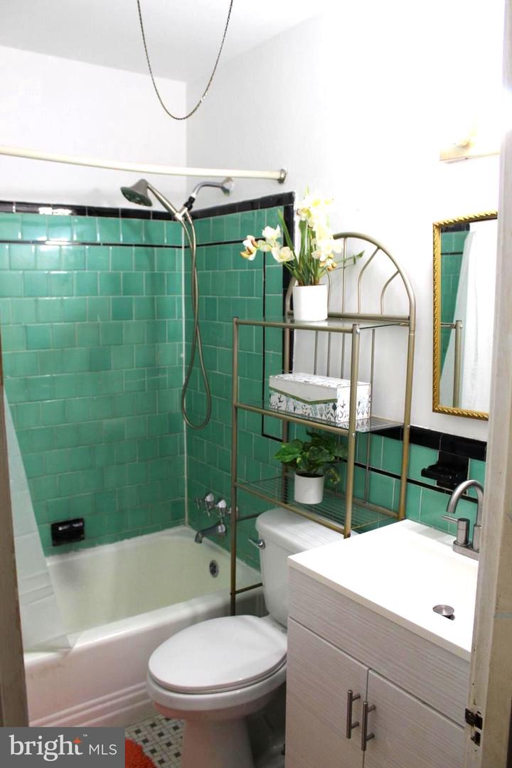 907 PERRY PL NE, WASHINGTON, District Of Columbia 20017, 3 Bedrooms Bedrooms, ,2 BathroomsBathrooms,Residential,For sale,907 PERRY PL NE,DCDC2206182 MLS # DCDC2206182
