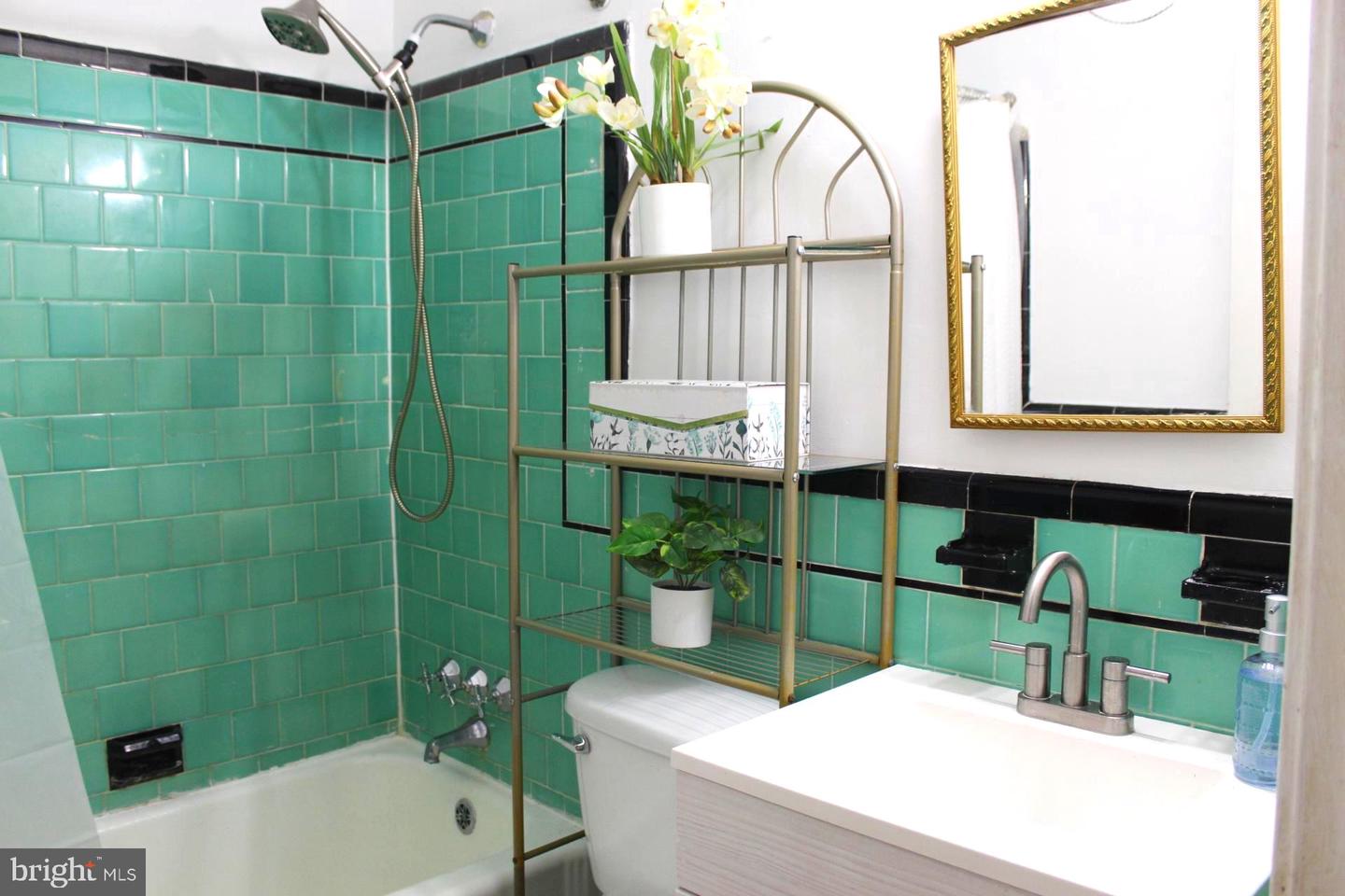 907 PERRY PL NE, WASHINGTON, District Of Columbia 20017, 3 Bedrooms Bedrooms, ,2 BathroomsBathrooms,Residential,For sale,907 PERRY PL NE,DCDC2206182 MLS # DCDC2206182