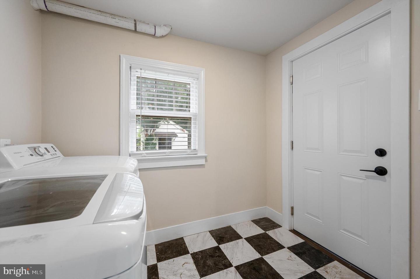553 HIGHLAND AVE, WINCHESTER, Virginia 22601, 3 Bedrooms Bedrooms, ,2 BathroomsBathrooms,Residential,For sale,553 HIGHLAND AVE,VAWI2007976 MLS # VAWI2007976