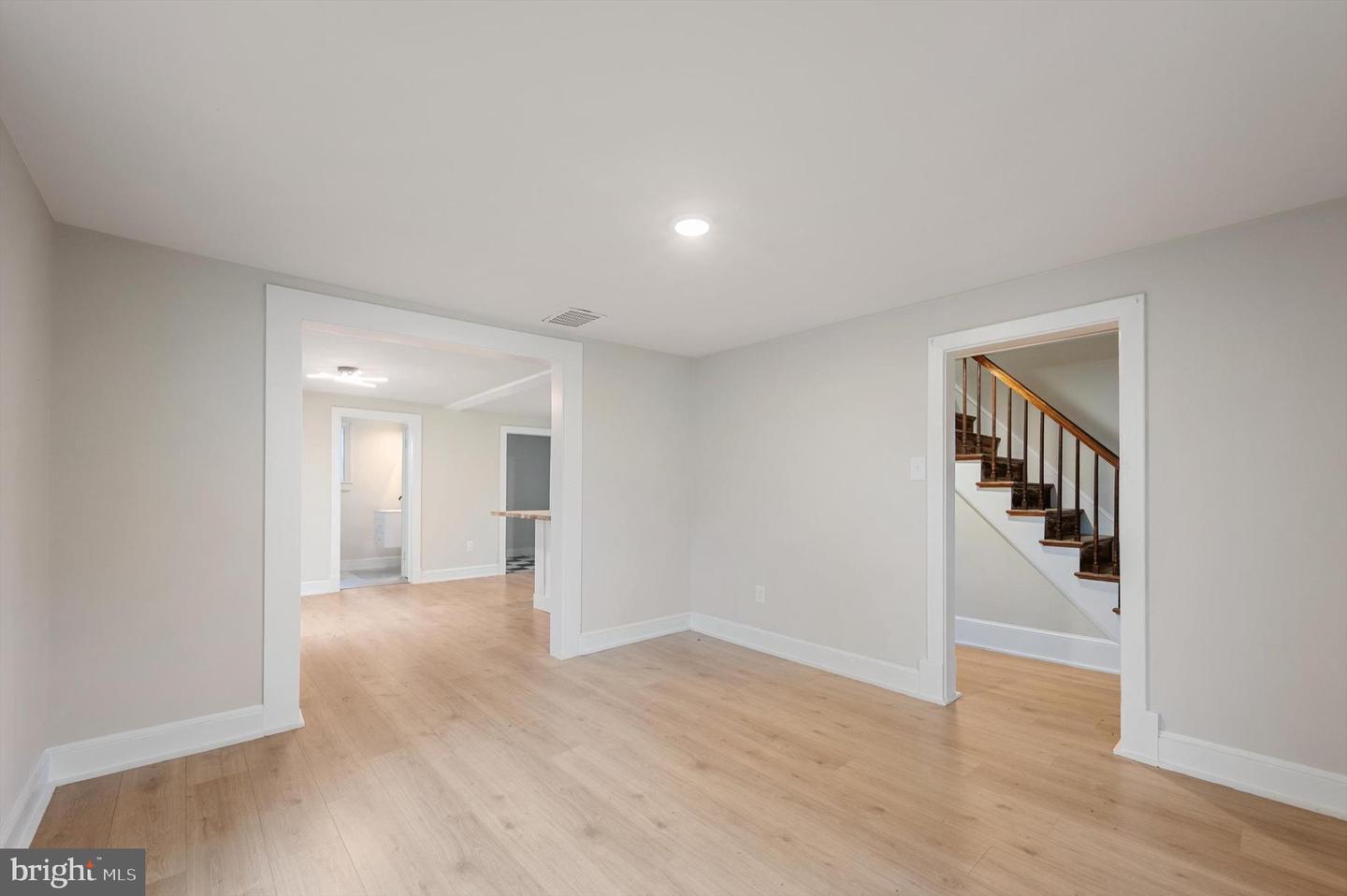 553 HIGHLAND AVE, WINCHESTER, Virginia 22601, 3 Bedrooms Bedrooms, ,2 BathroomsBathrooms,Residential,For sale,553 HIGHLAND AVE,VAWI2007976 MLS # VAWI2007976