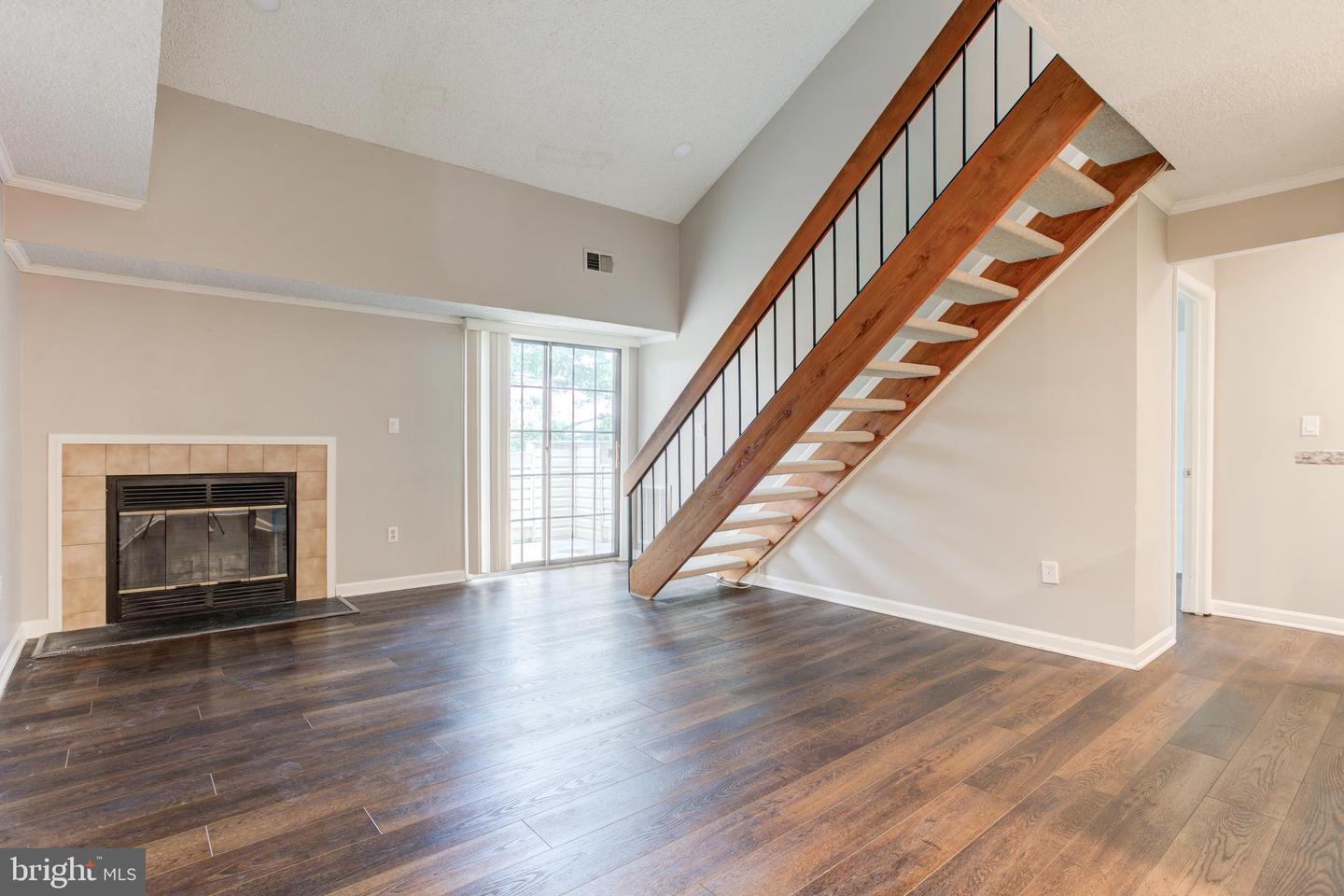 6904 MARY CAROLINE CIR #L, ALEXANDRIA, Virginia 22310, 2 Bedrooms Bedrooms, ,2 BathroomsBathrooms,Residential,For sale,6904 MARY CAROLINE CIR #L,VAFX2248118 MLS # VAFX2248118